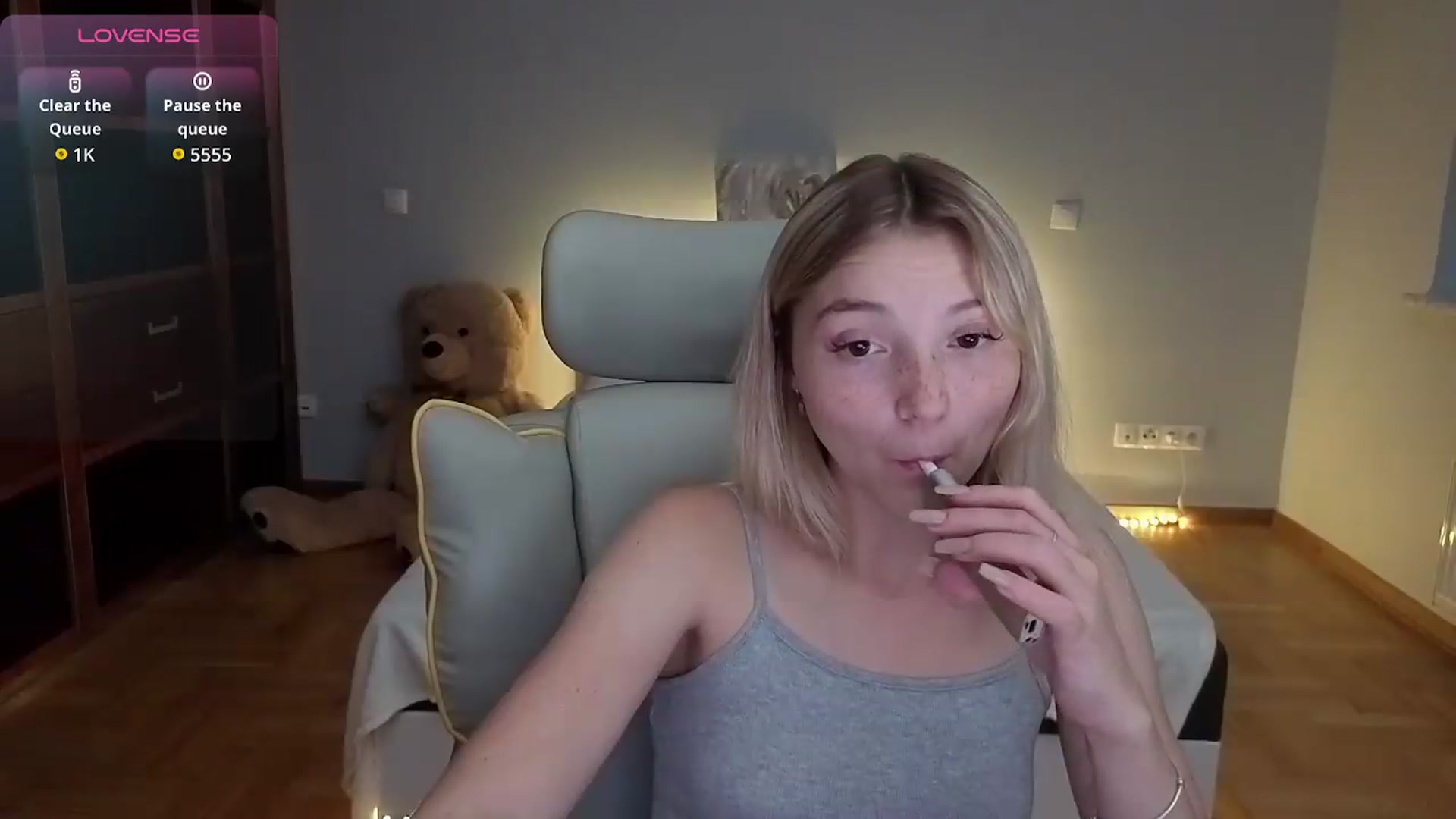 Gallery image thumbnail from Daisyy's myfreecams stream on, 07/07/2026, 21:10 image 10 of 20