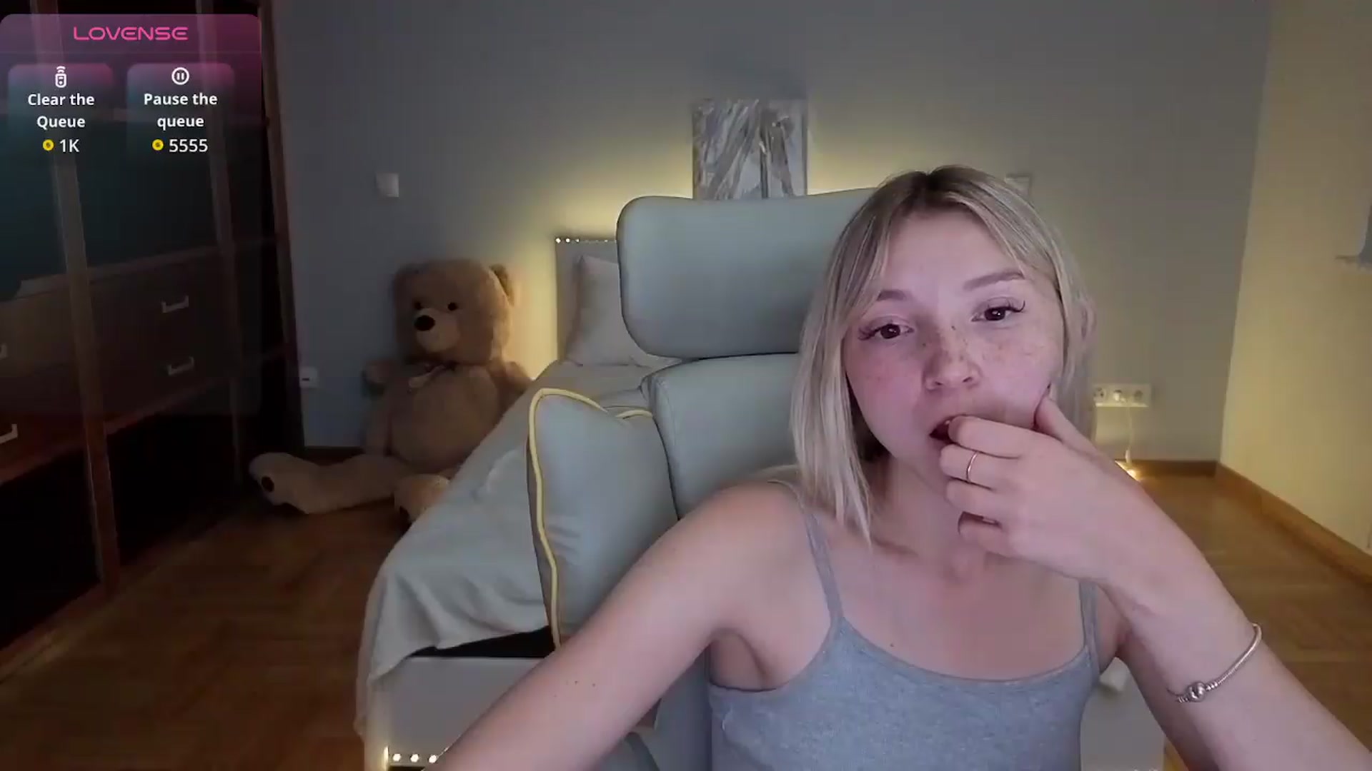 Gallery image thumbnail from Daisyy's myfreecams stream on, 07/07/2026, 21:10 image 3 of 20