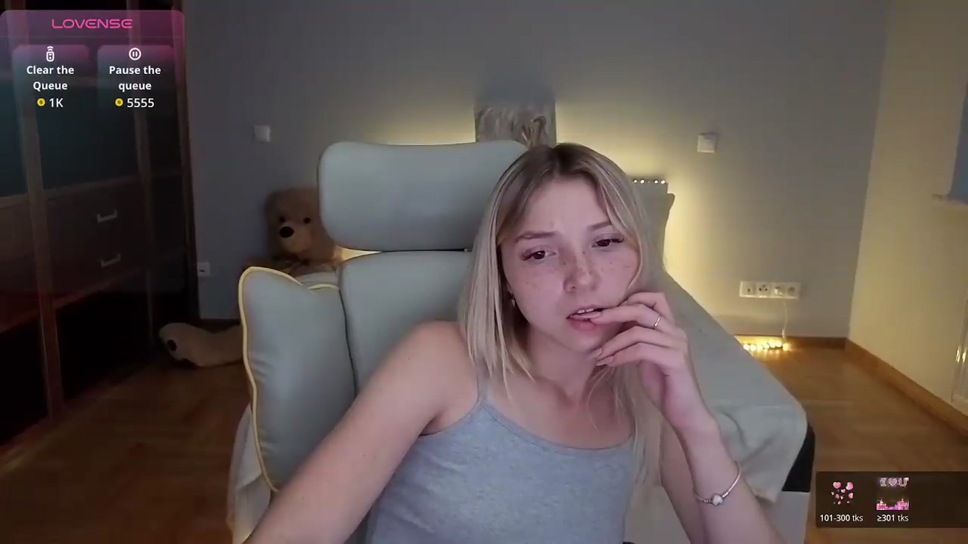 Gallery image thumbnail from Daisyy's myfreecams stream on, 07/07/2026, 21:10 image 8 of 20