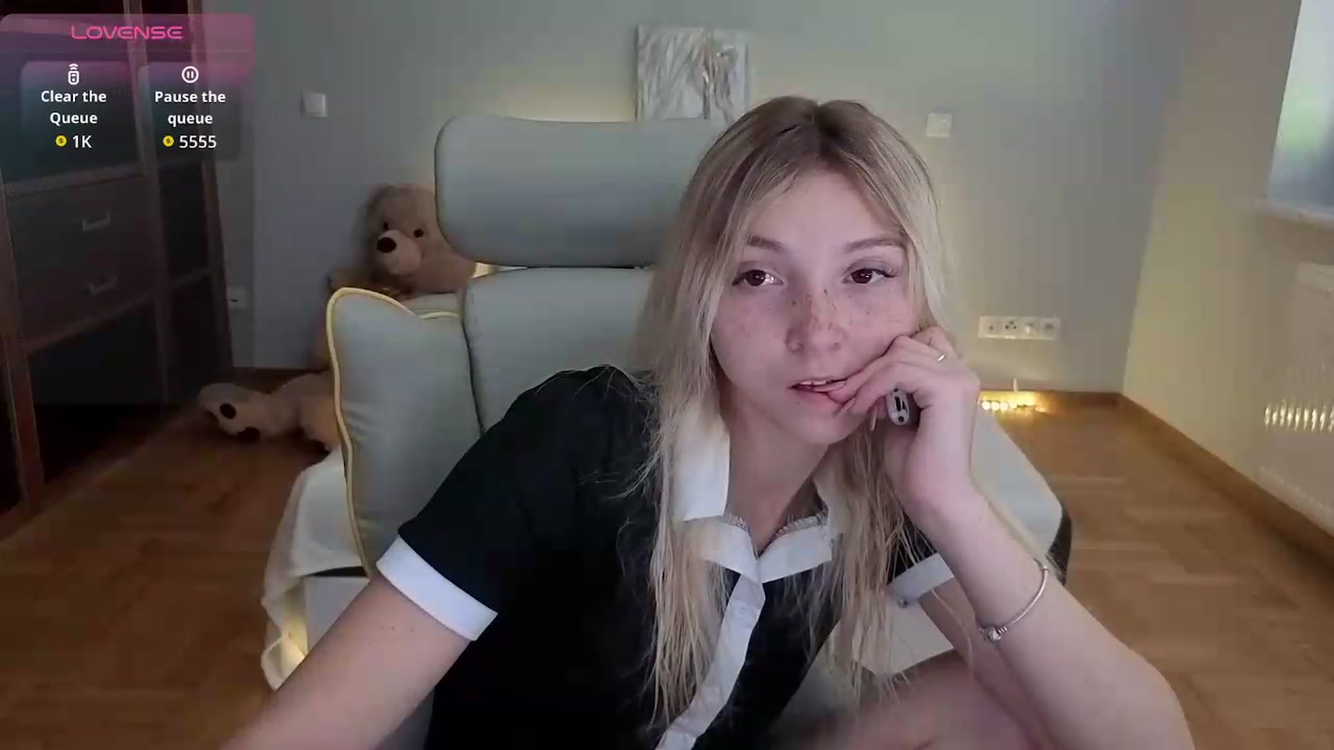 Gallery image thumbnail from Daisyy's myfreecams stream on, 07/08/2026, 13:54 image 4 of 20