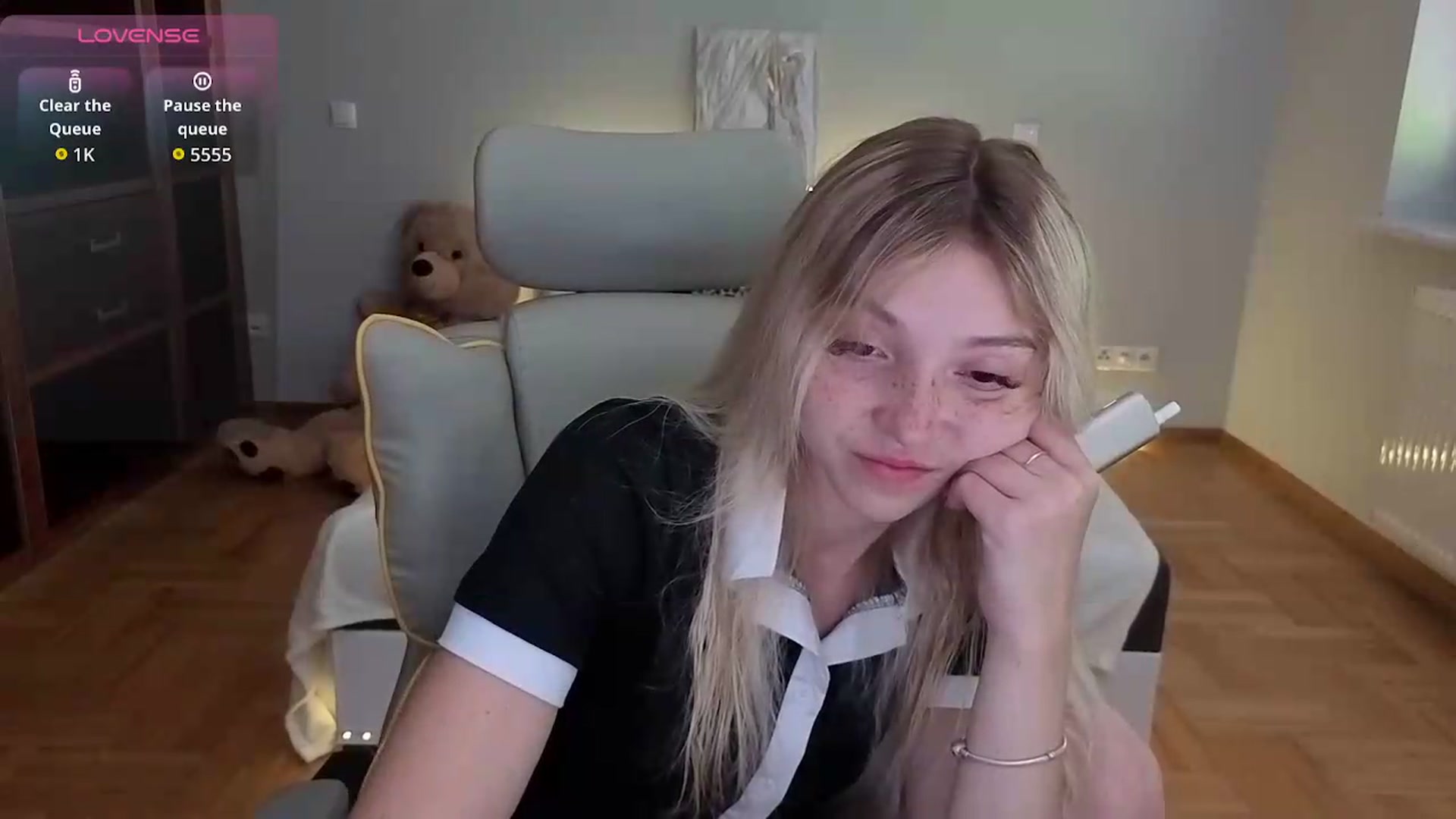 Gallery image thumbnail from Daisyy's myfreecams stream on, 07/08/2026, 13:54 image 3 of 20