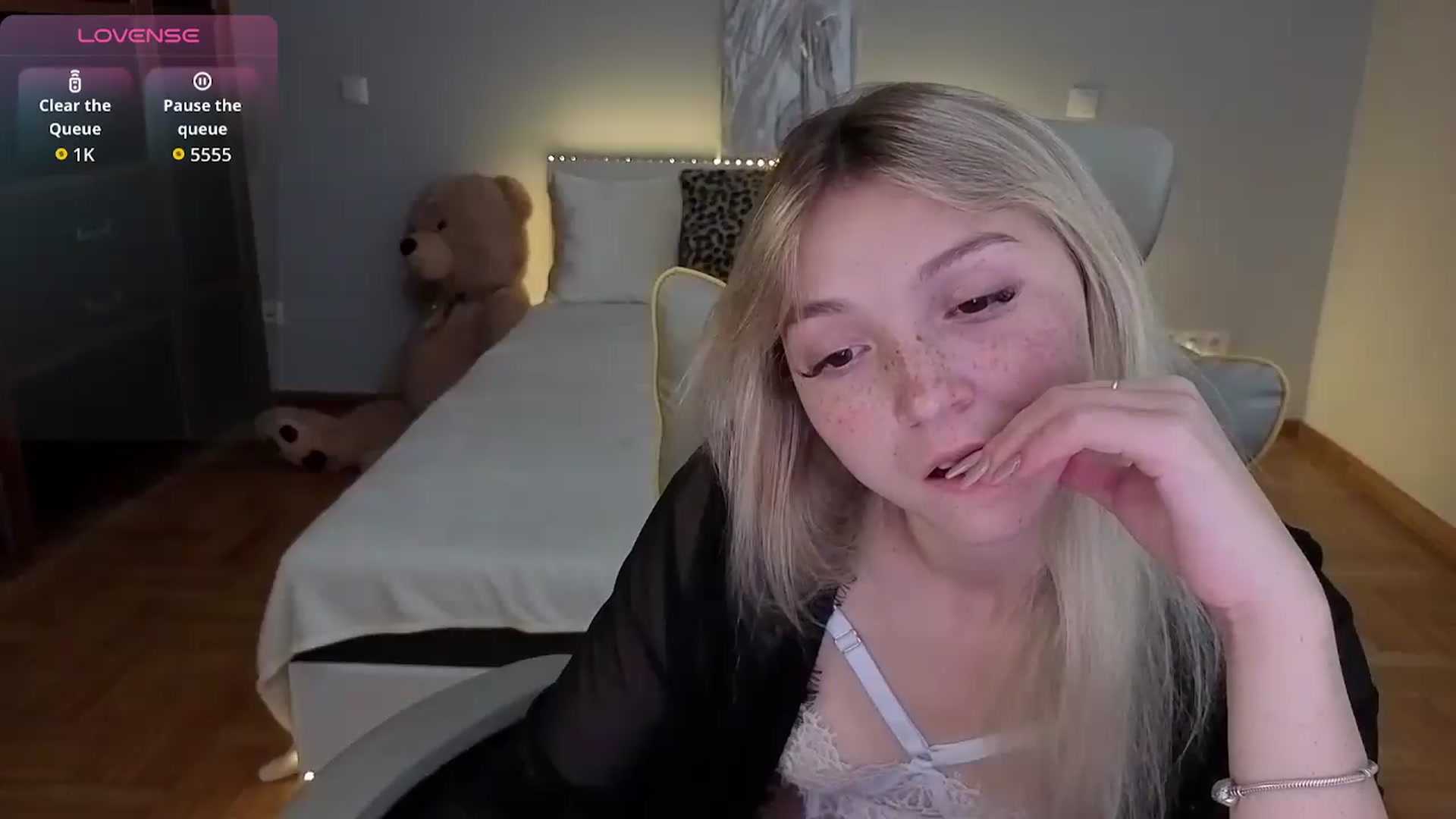 Gallery image thumbnail from Daisyy's myfreecams stream on, 07/09/2026, 17:29 image 11 of 20