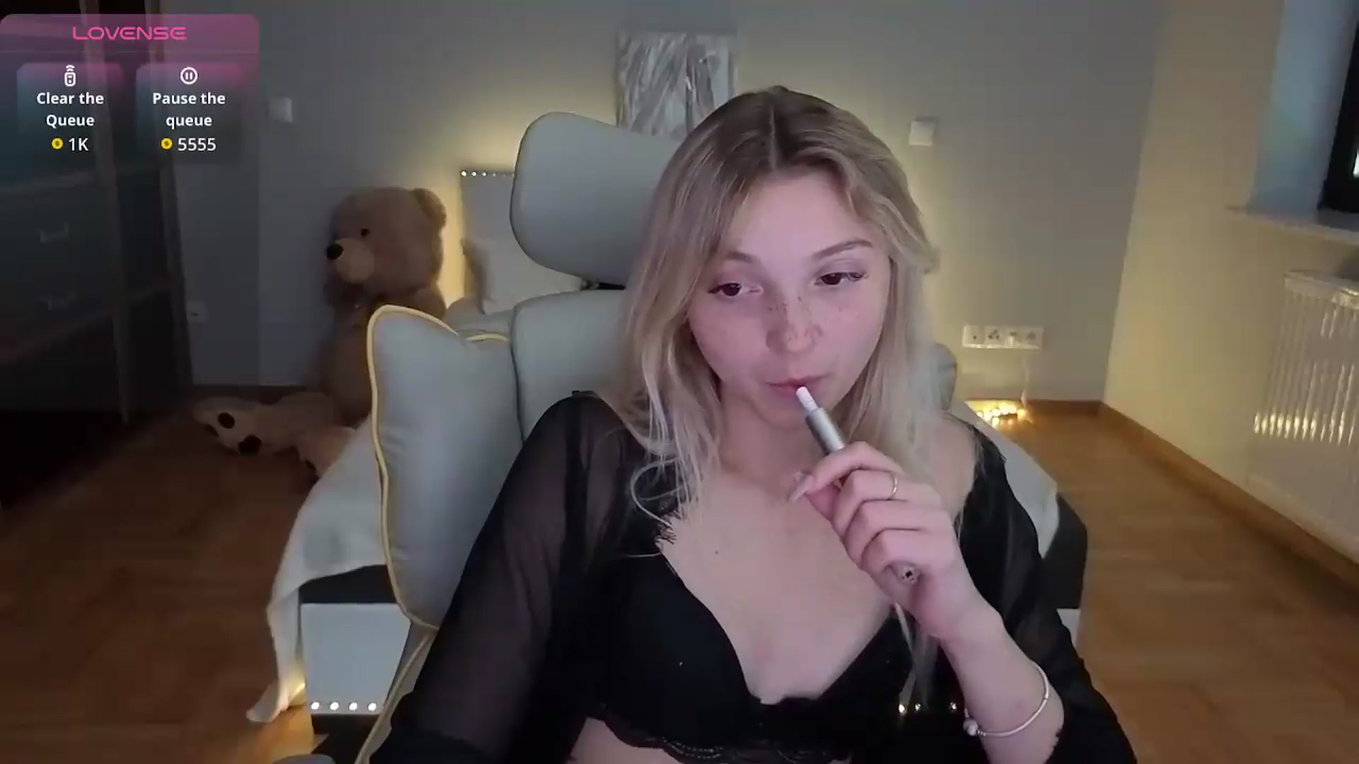 Gallery image thumbnail from Daisyy's myfreecams stream on, 07/11/2026, 18:20 image 11 of 20