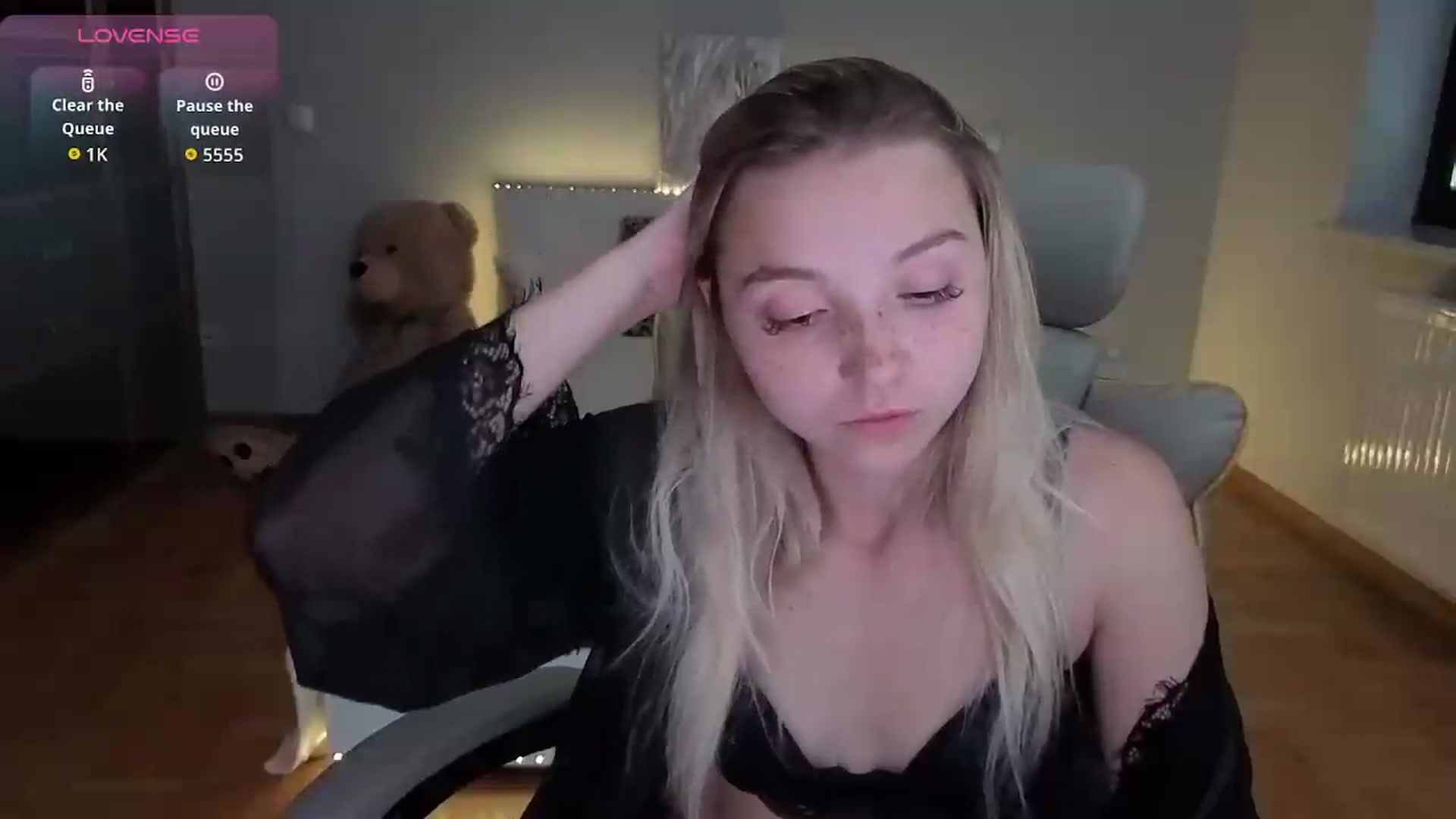 Gallery image thumbnail from Daisyy's myfreecams stream on, 07/11/2026, 18:20 image 12 of 20