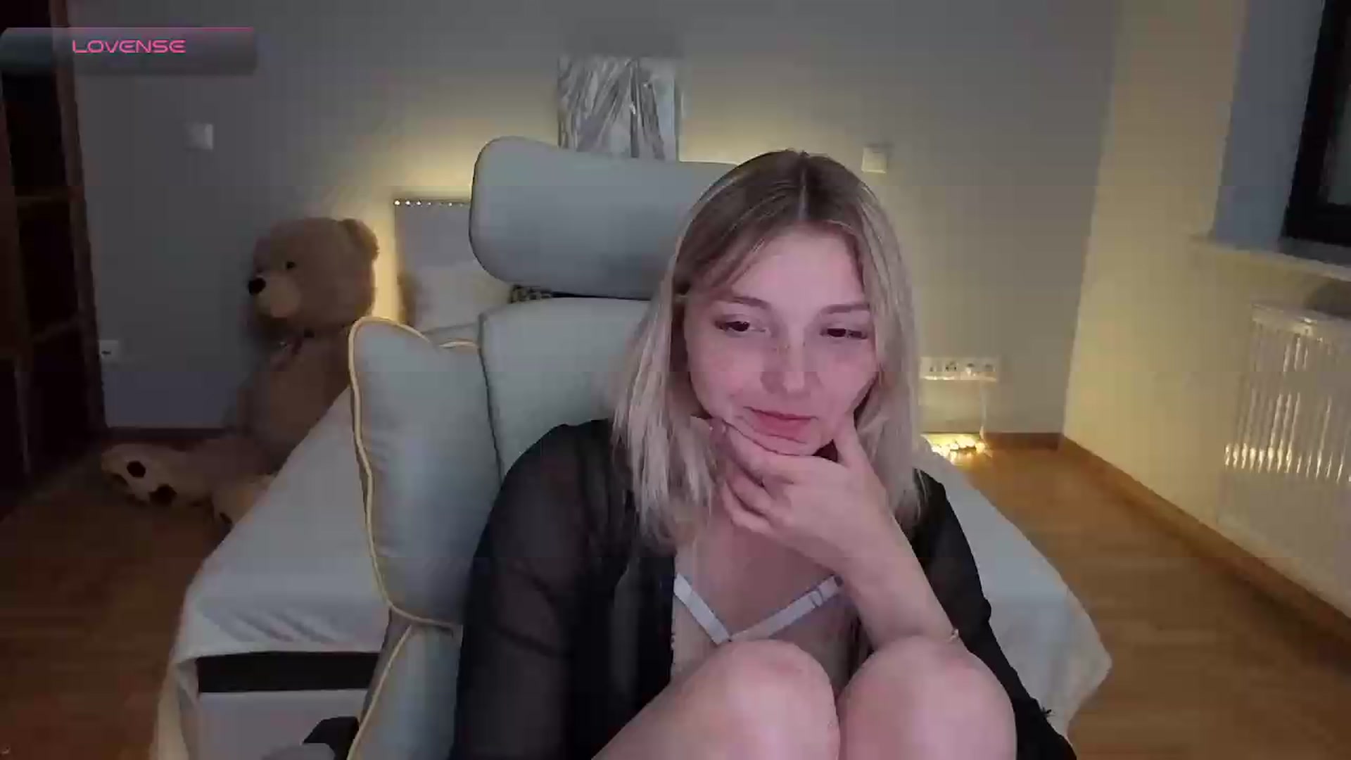 Gallery image thumbnail from Daisyy's myfreecams stream on, 07/12/2026, 24:38 image 16 of 20