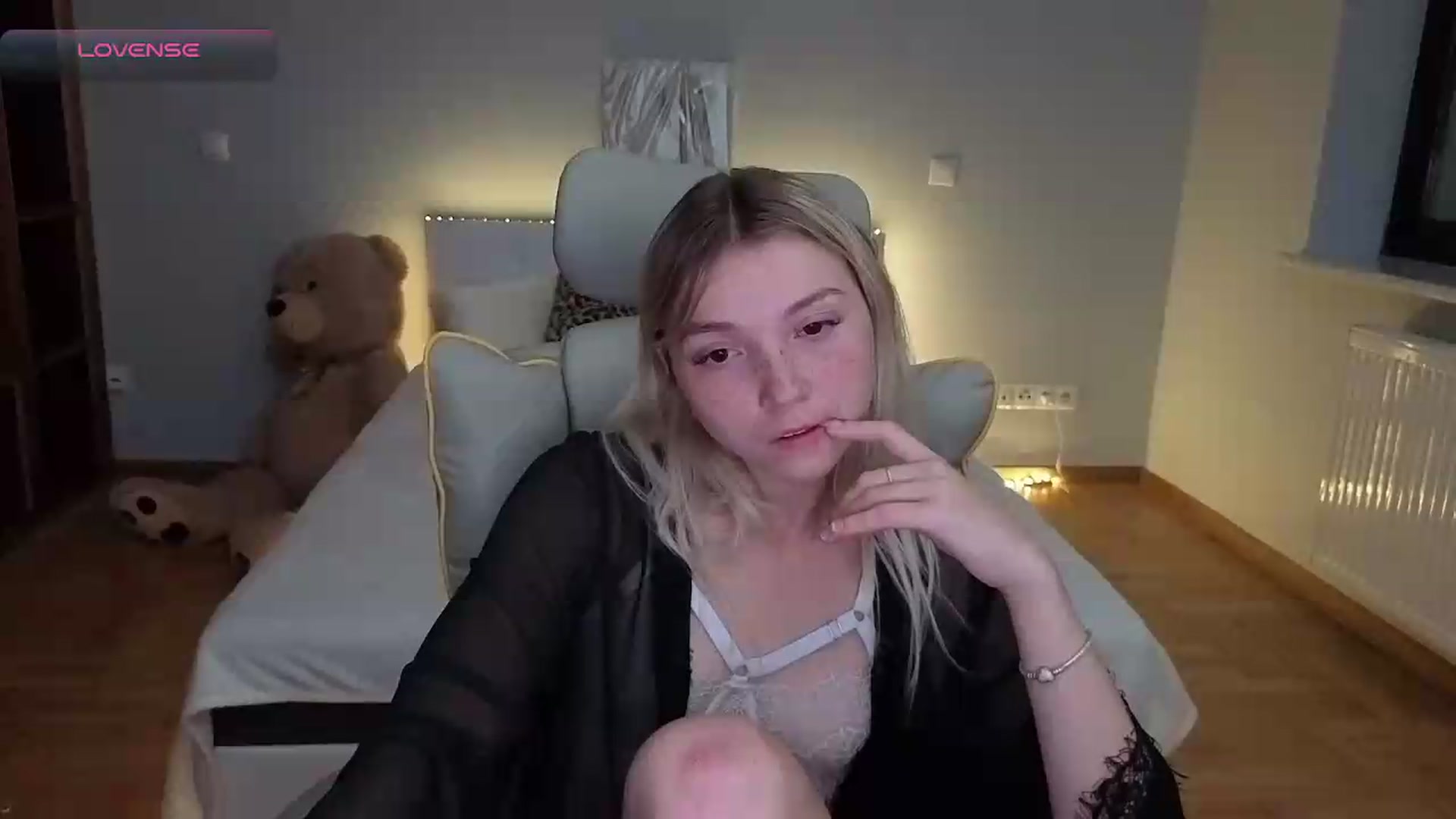 Gallery image thumbnail from Daisyy's myfreecams stream on, 07/12/2026, 24:38 image 2 of 20