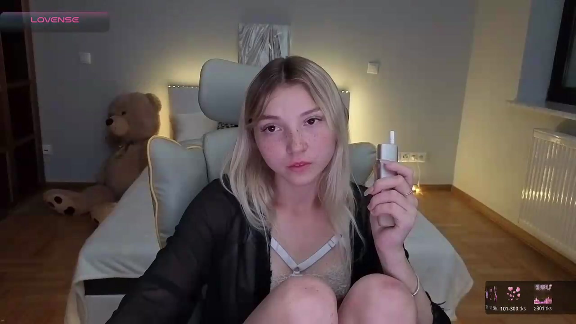 Gallery image thumbnail from Daisyy's myfreecams stream on, 07/12/2026, 24:38 image 14 of 20