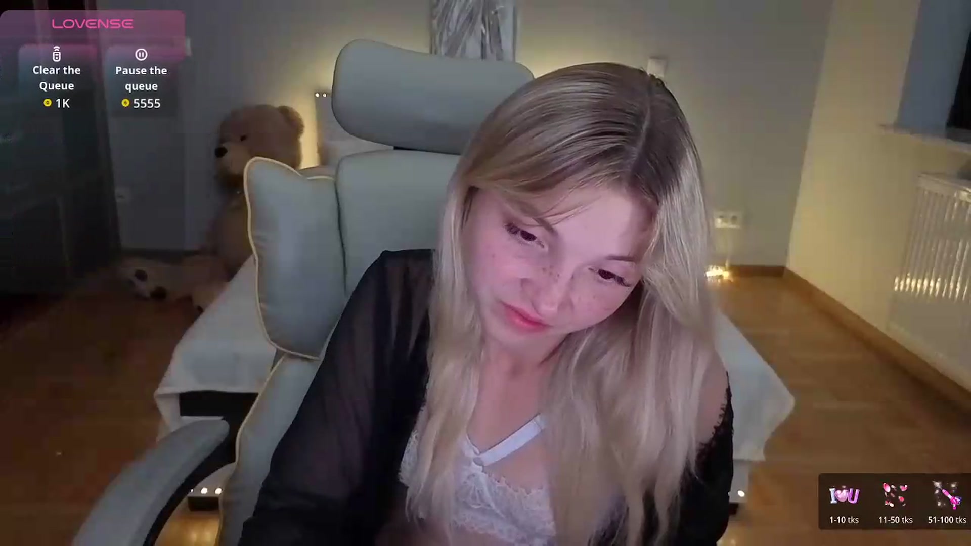 Gallery image thumbnail from Daisyy's myfreecams stream on, 07/12/2026, 02:53 image 9 of 20