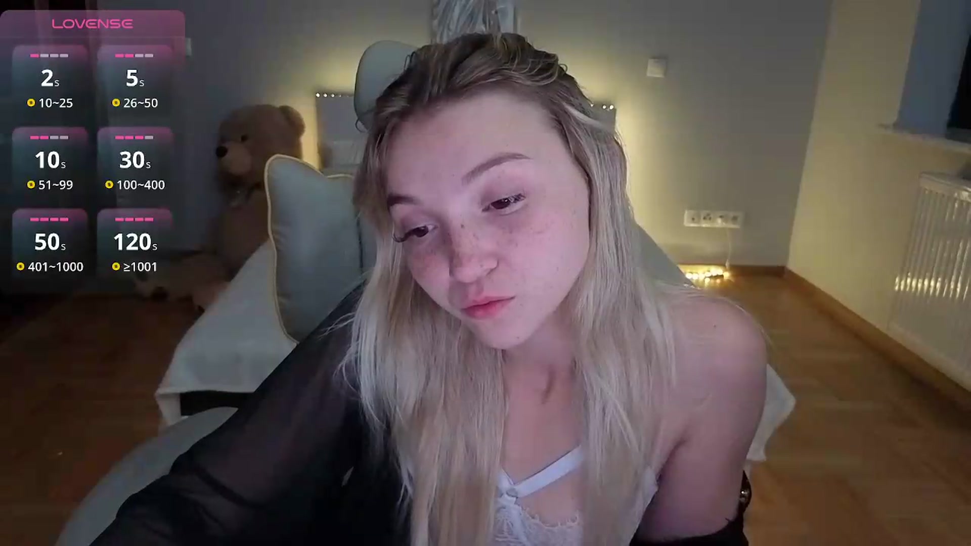 Gallery image thumbnail from Daisyy's myfreecams stream on, 07/12/2026, 02:53 image 13 of 20