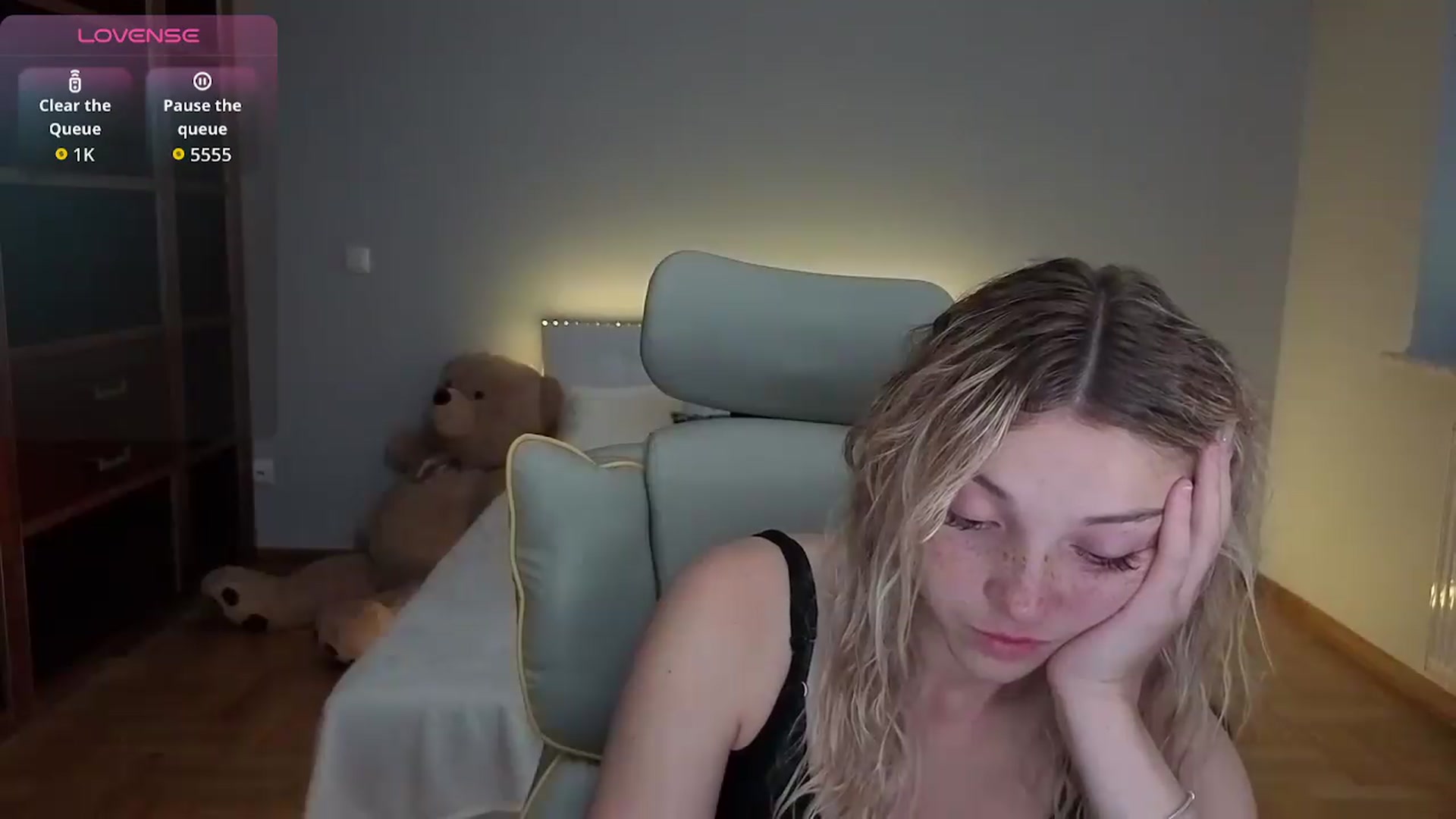 Gallery image thumbnail from Daisyy's myfreecams stream on, 07/12/2026, 13:46 image 13 of 20