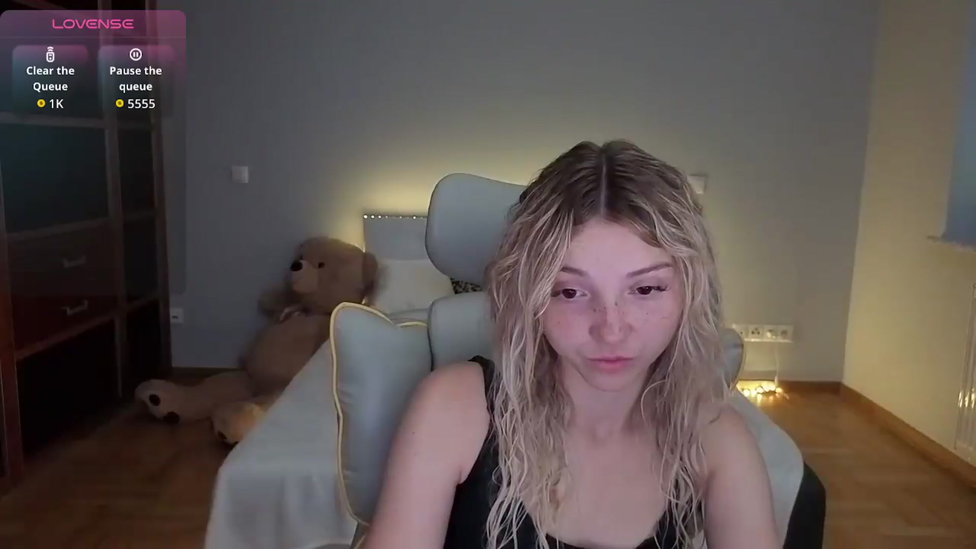 Gallery image thumbnail from Daisyy's myfreecams stream on, 07/12/2026, 13:46 image 16 of 20
