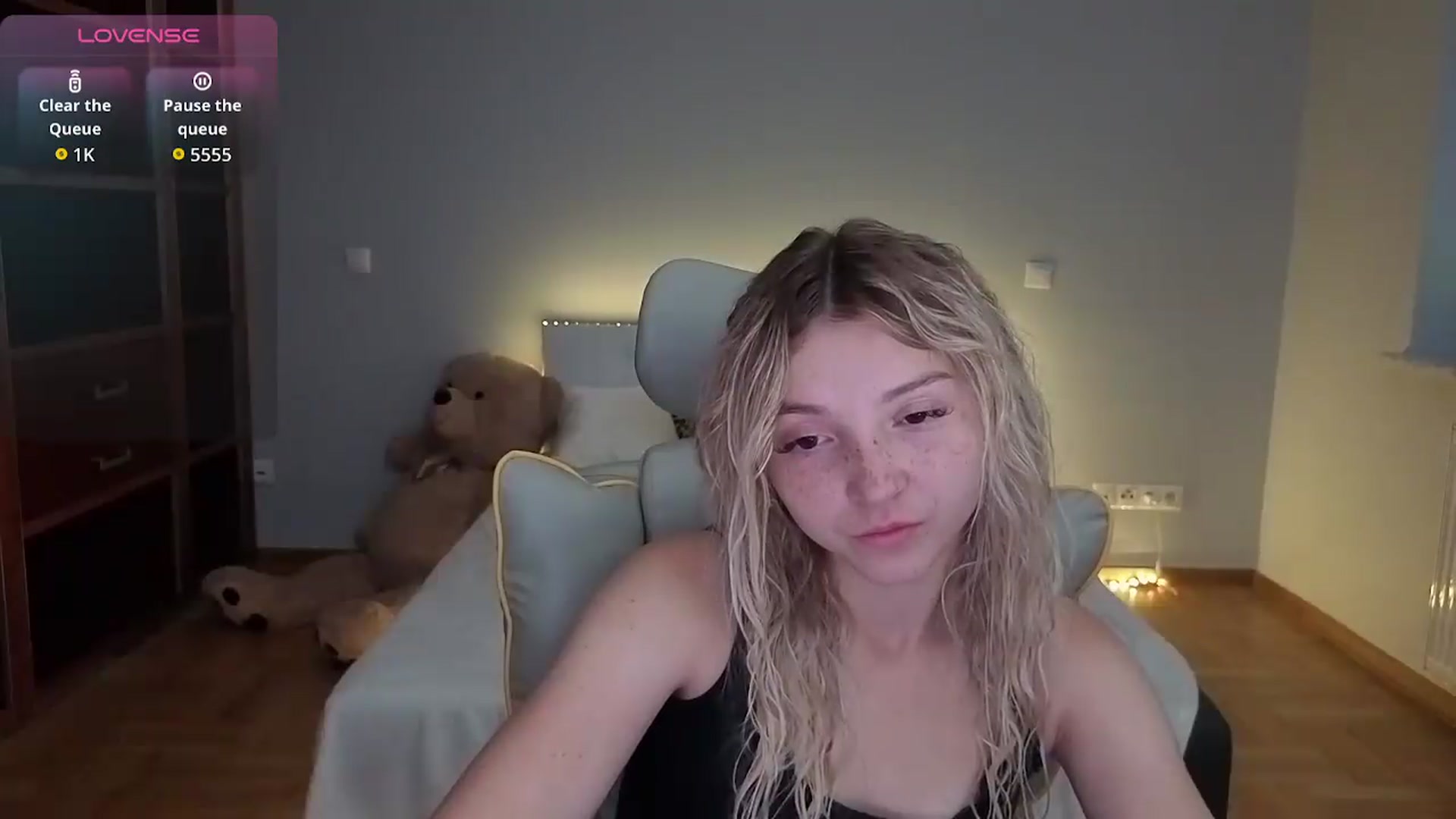 Gallery image thumbnail from Daisyy's myfreecams stream on, 07/12/2026, 13:46 image 15 of 20