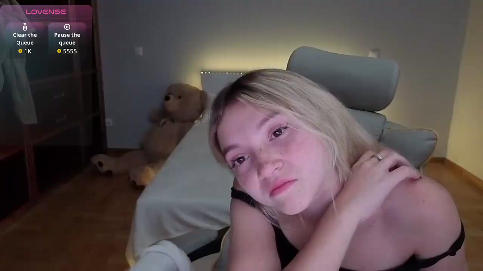 Gallery image thumbnail from Daisyy's myfreecams stream on, 07/13/2026, 01:51 image 8 of 20