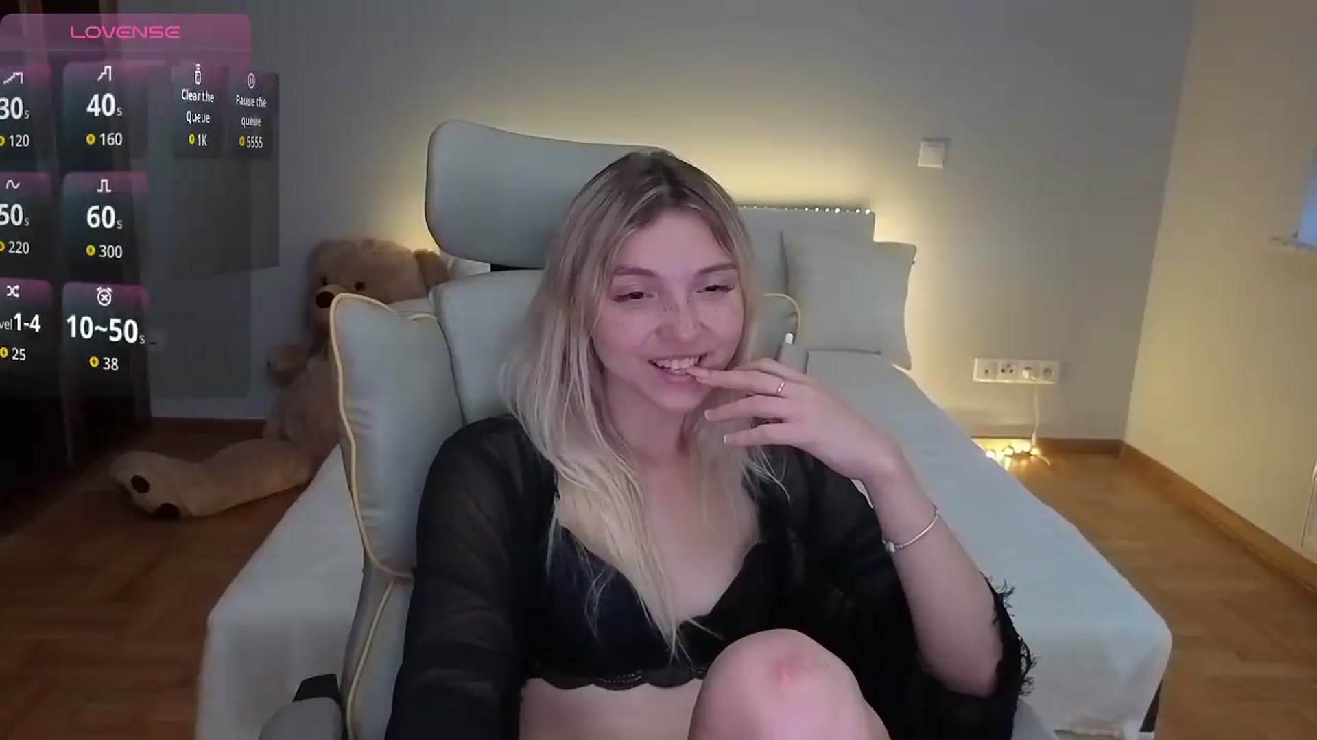 Gallery image thumbnail from Daisyy's myfreecams stream on, 07/13/2026, 03:07 image 17 of 20