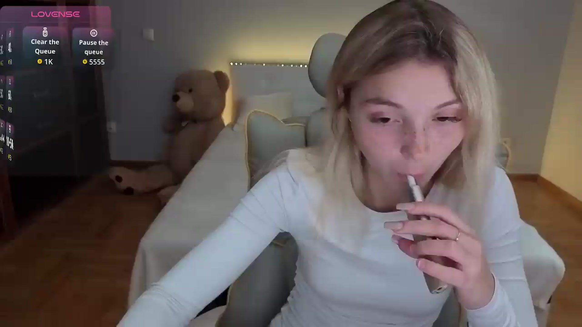 Gallery image thumbnail from Daisyy's myfreecams stream on, 07/13/2026, 14:53 image 1 of 20