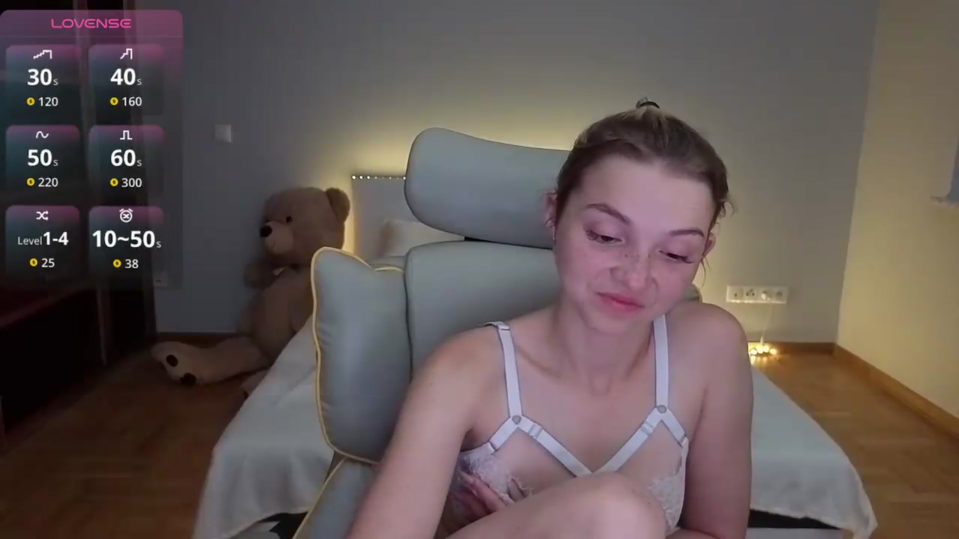 Gallery image thumbnail from Daisyy's myfreecams stream on, 07/14/2026, 02:47 image 4 of 20