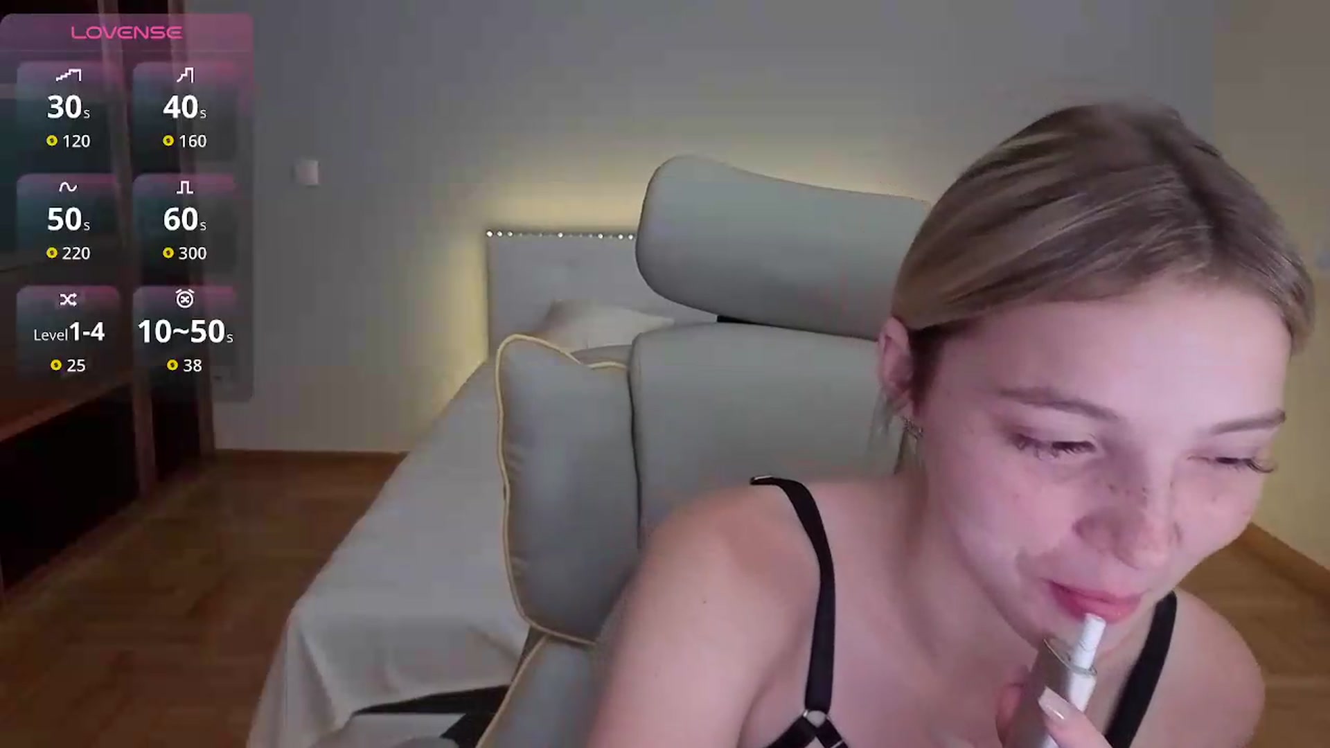 Gallery image thumbnail from Daisyy's myfreecams stream on, 07/14/2026, 16:16 image 12 of 20