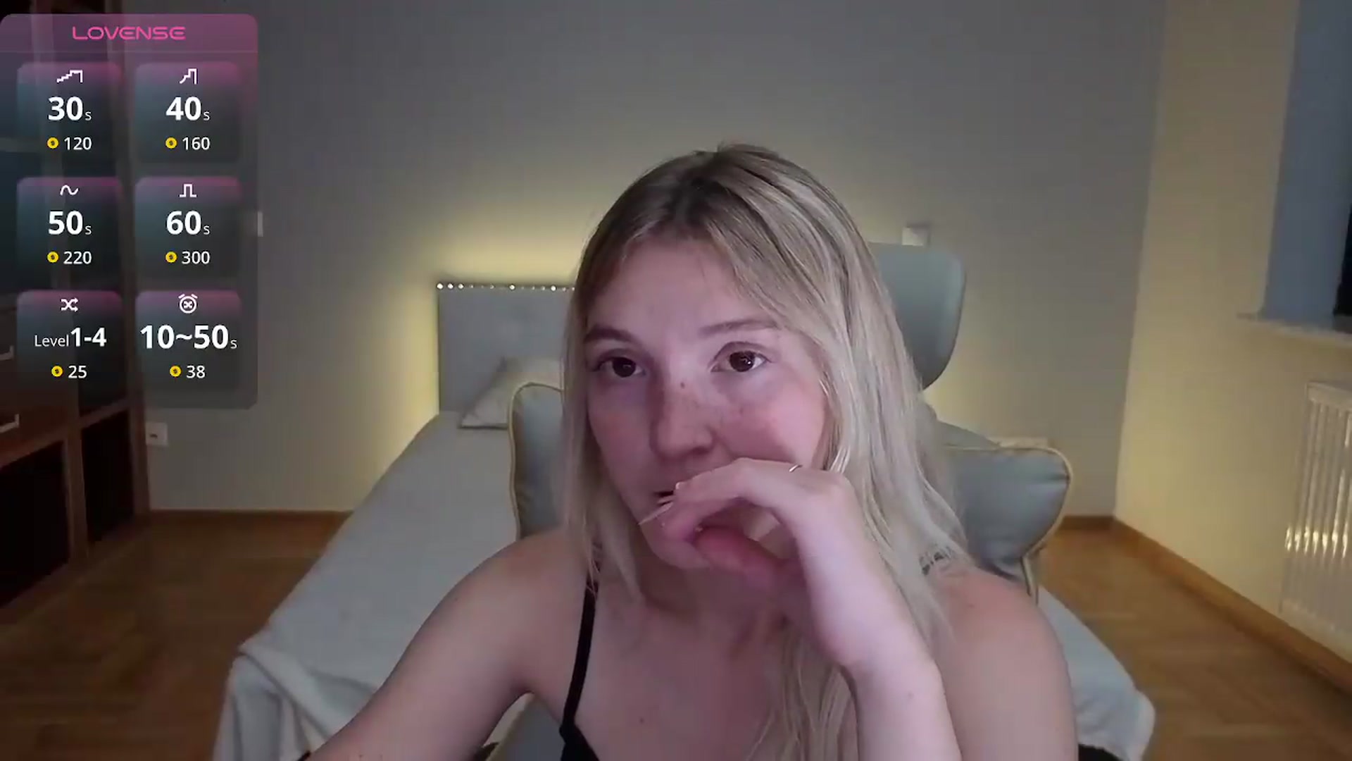 Gallery image thumbnail from Daisyy's myfreecams stream on, 07/14/2026, 21:28 image 11 of 20