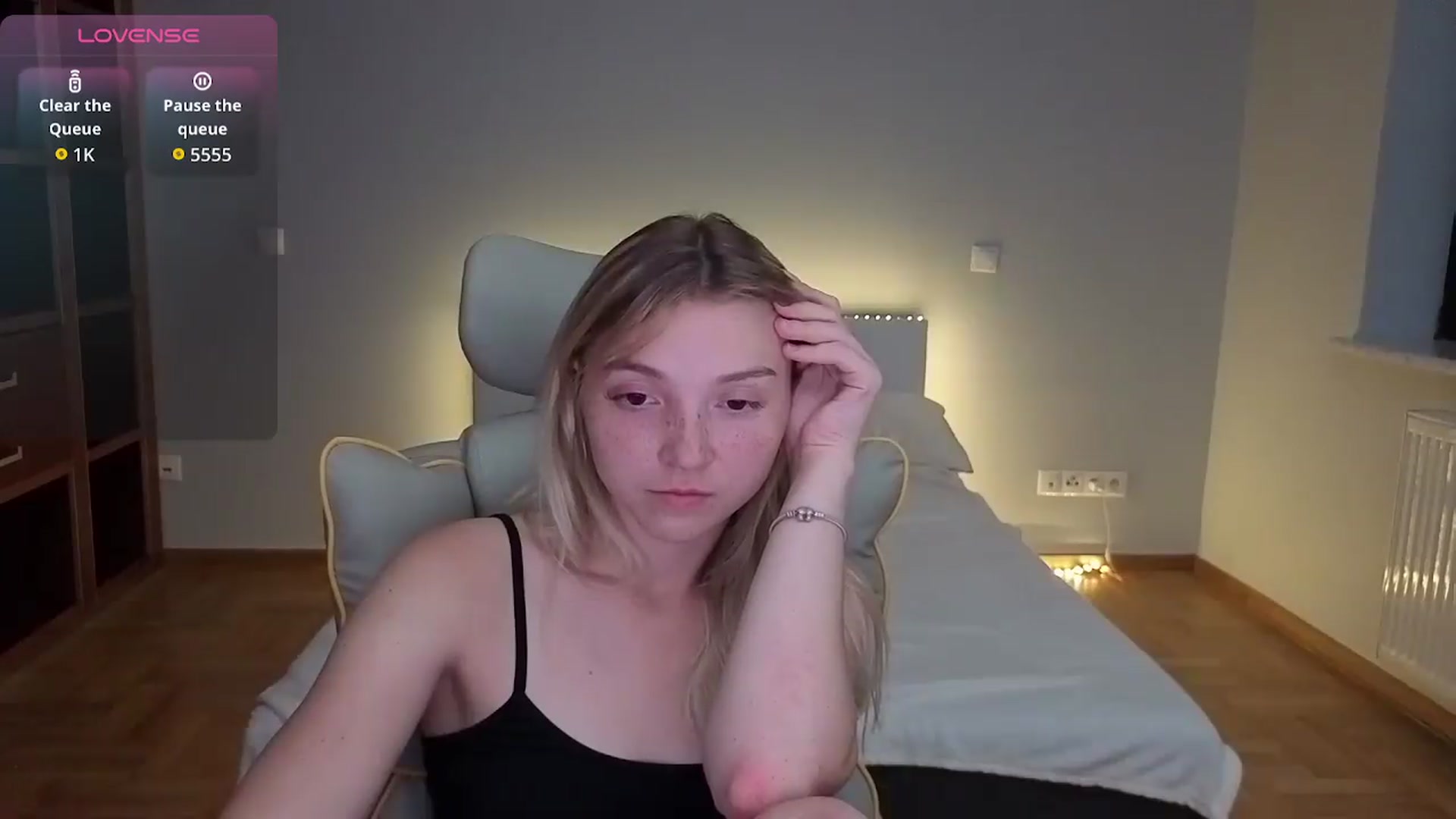 Gallery image thumbnail from Daisyy's myfreecams stream on, 07/14/2026, 21:28 image 17 of 20