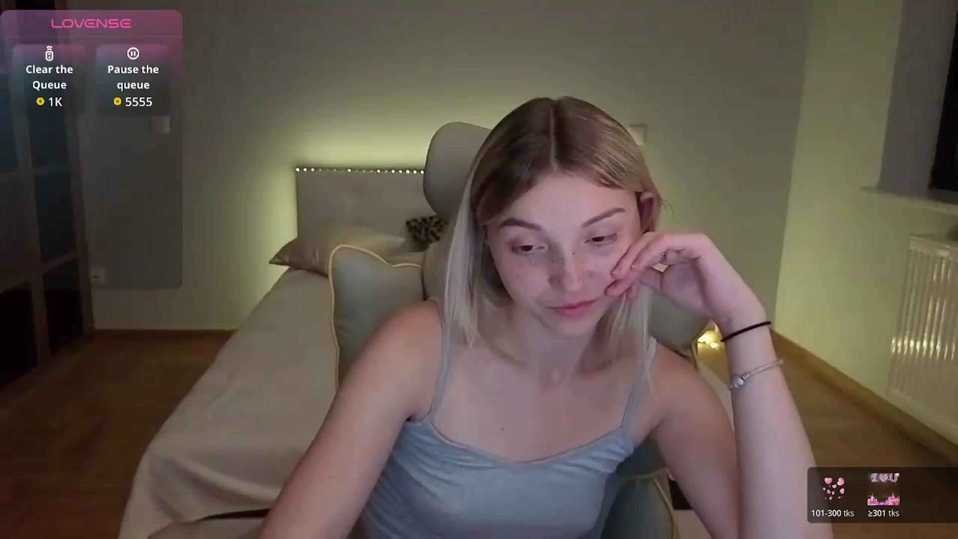 Gallery image thumbnail from Daisyy's myfreecams stream on, 07/17/2026, 24:23 image 12 of 20