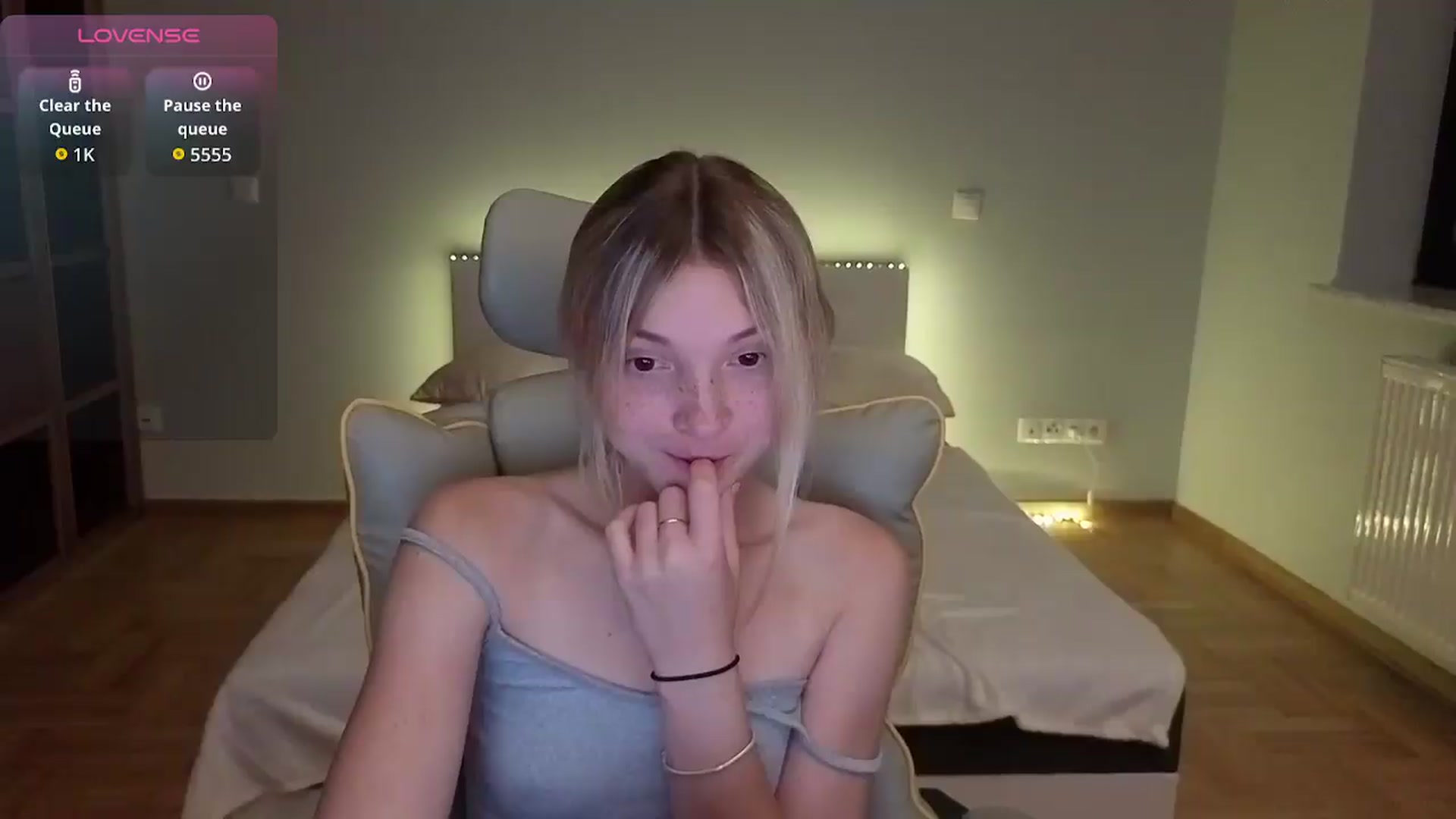 Gallery image thumbnail from Daisyy's myfreecams stream on, 07/17/2026, 24:23 image 9 of 20