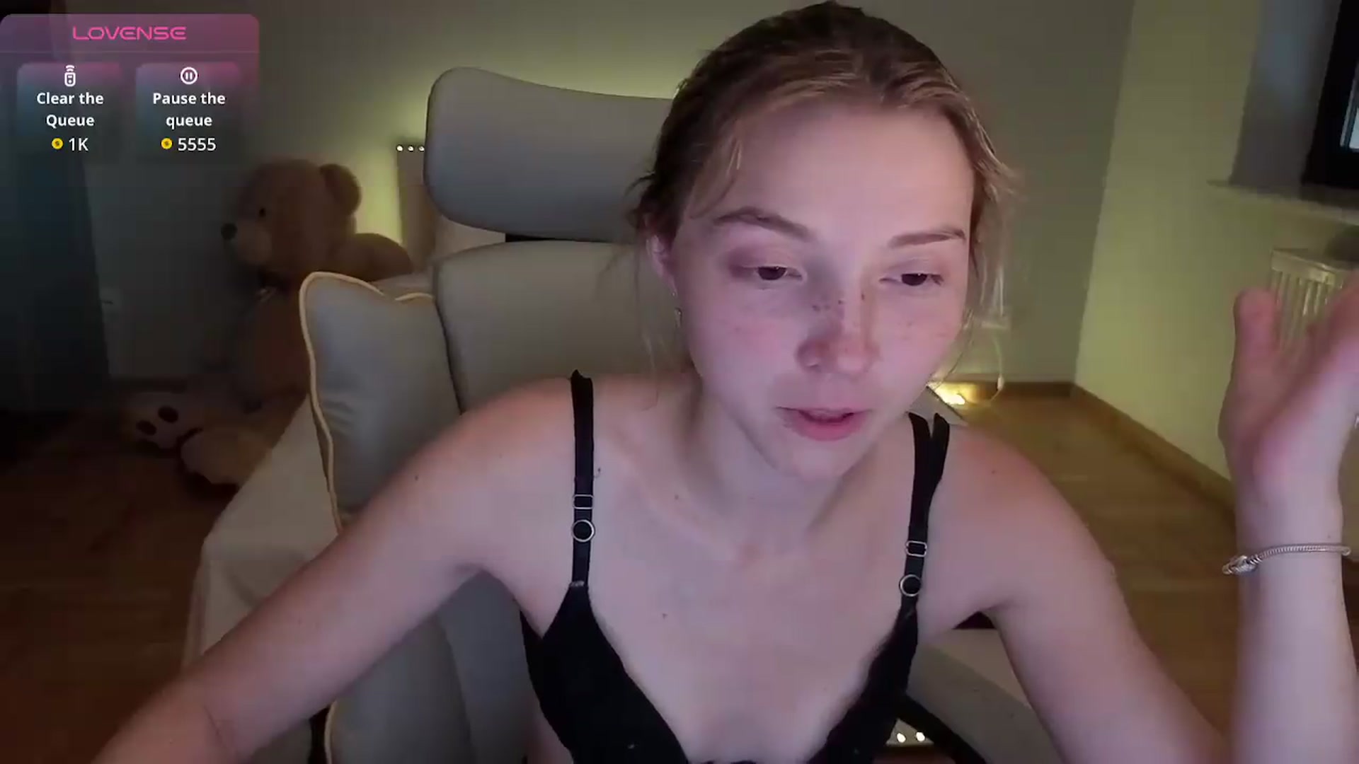 Gallery image thumbnail from Daisyy's myfreecams stream on, 07/17/2026, 16:25 image 15 of 20