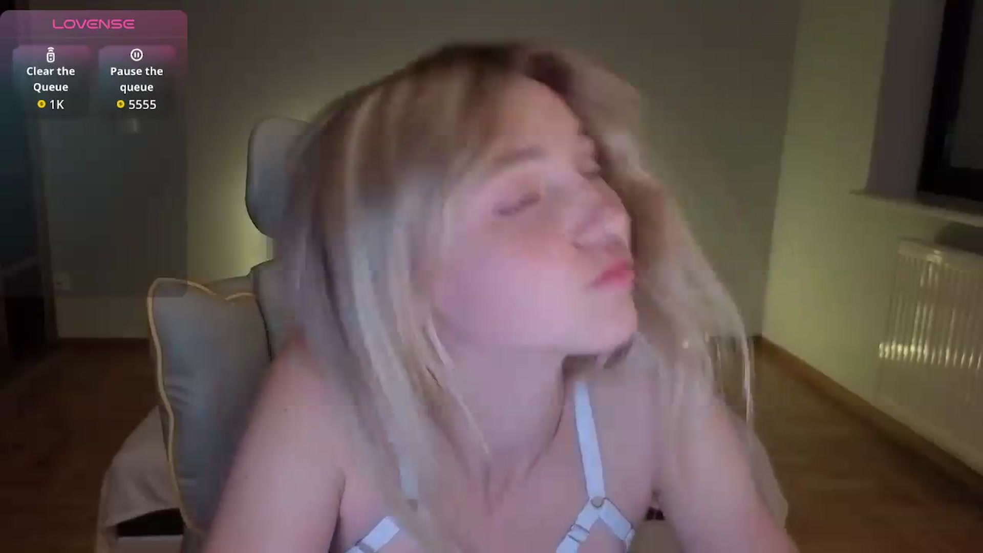 Gallery image thumbnail from Daisyy's myfreecams stream on, 07/18/2026, 19:10 image 15 of 20