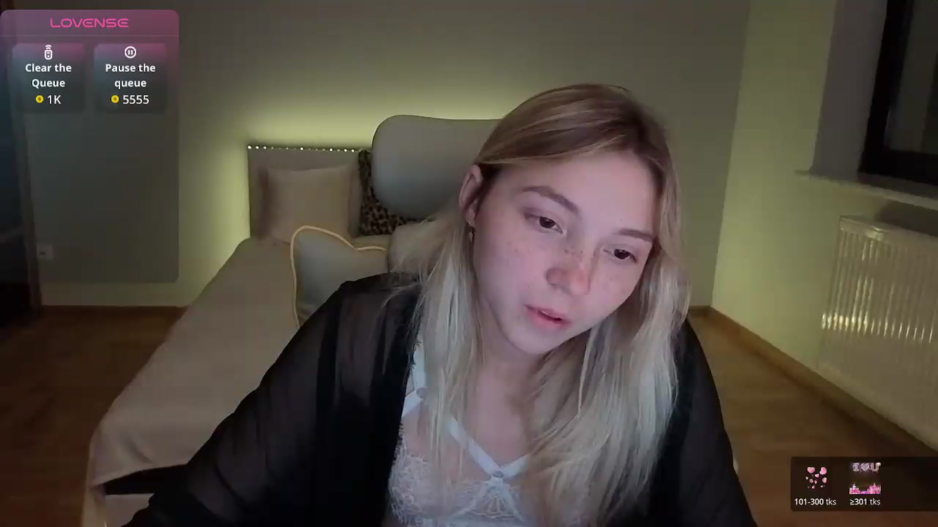 Gallery image thumbnail from Daisyy's myfreecams stream on, 07/18/2026, 19:10 image 6 of 20