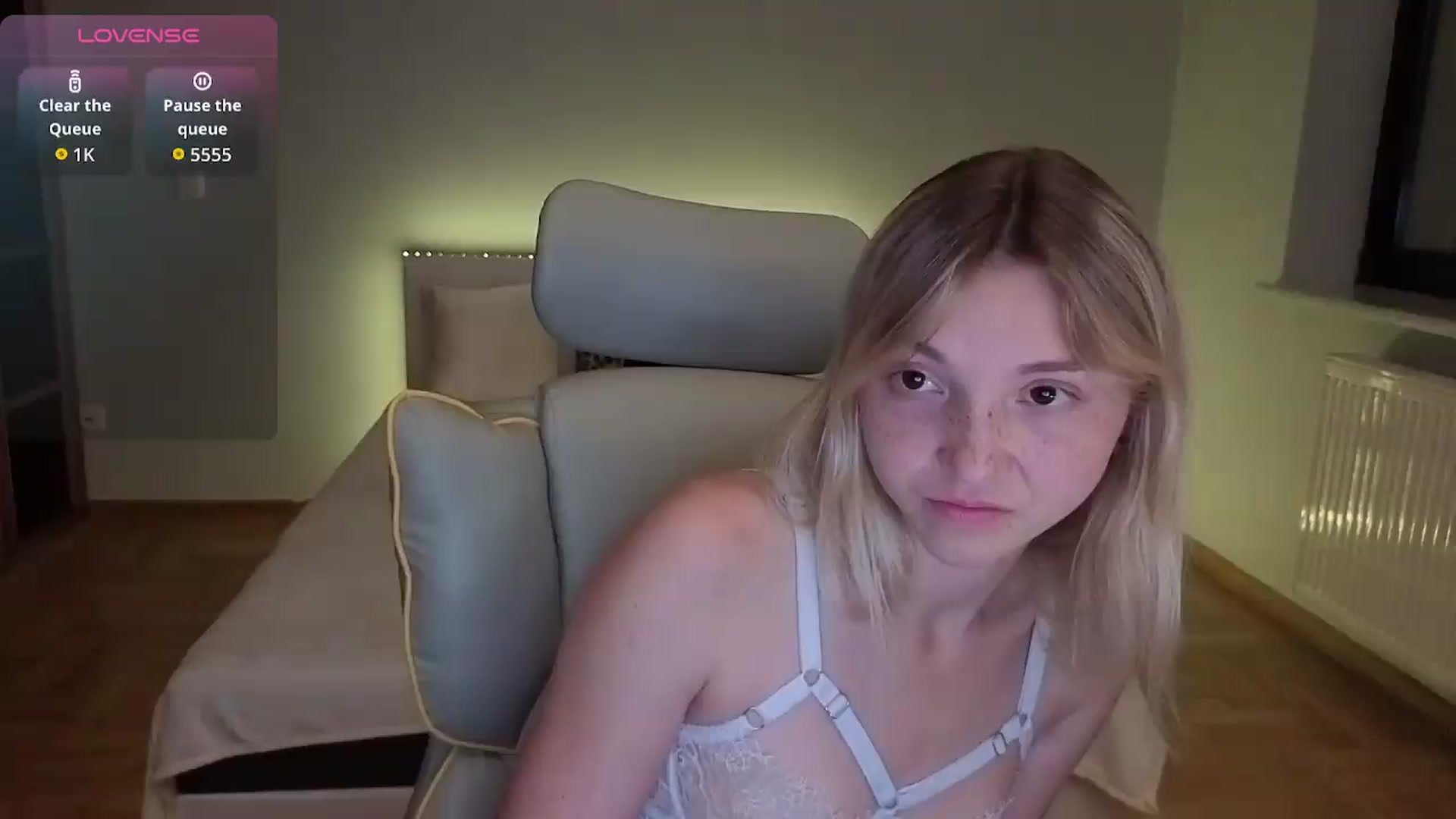 Gallery image thumbnail from Daisyy's myfreecams stream on, 07/18/2026, 19:10 image 13 of 20