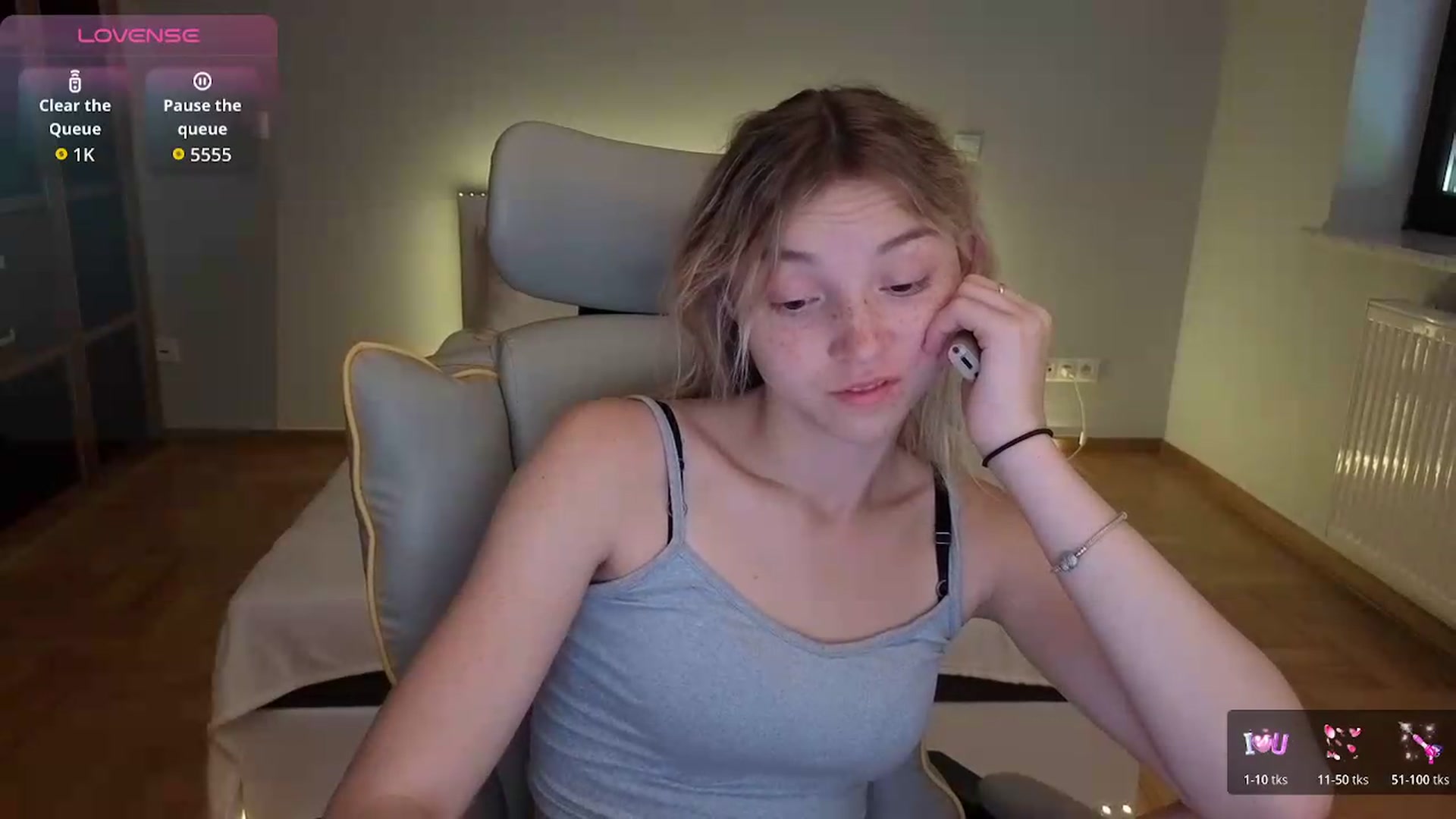 Gallery image thumbnail from Daisyy's myfreecams stream on, 07/19/2026, 13:06 image 3 of 20