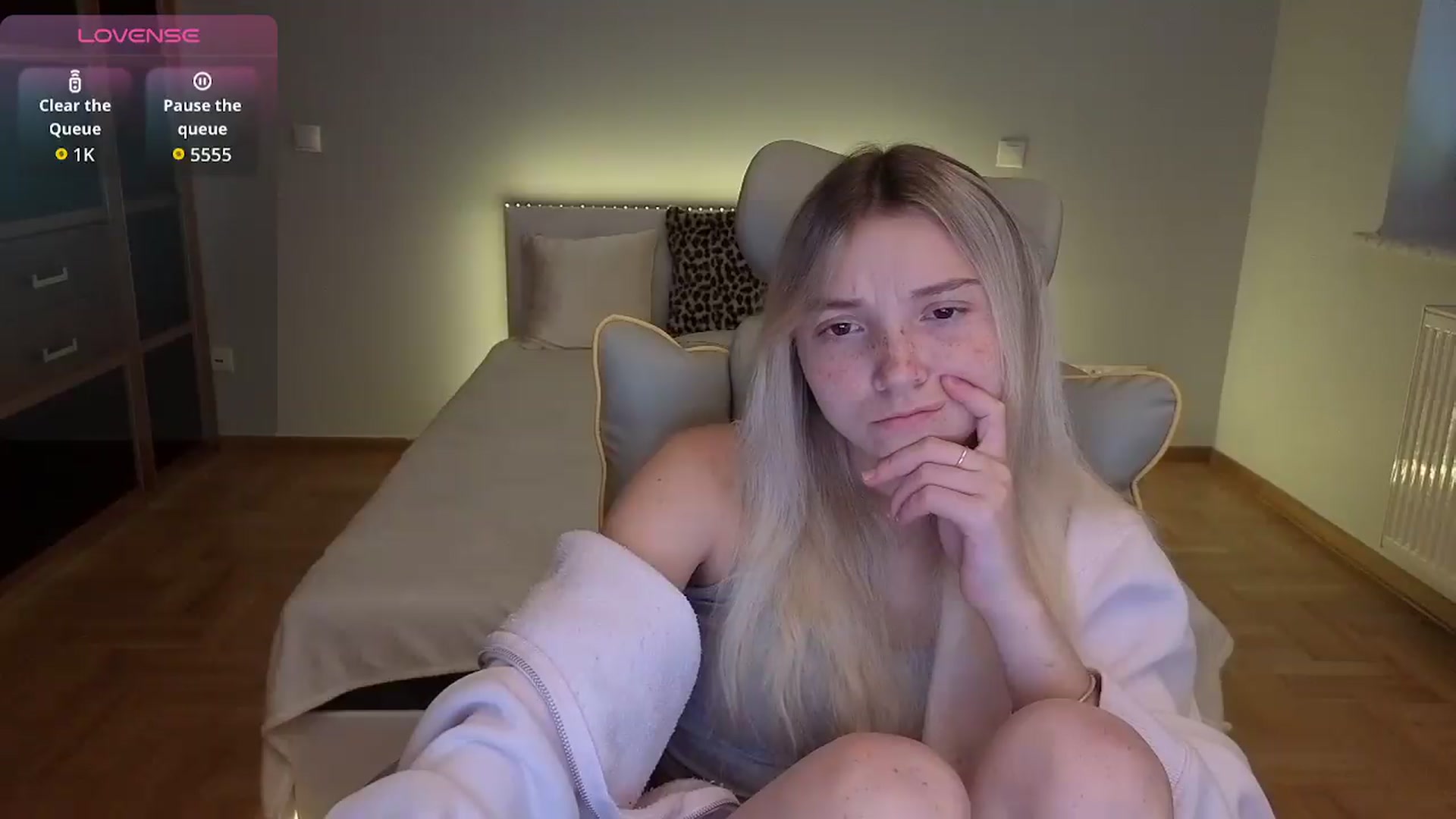 Gallery image thumbnail from Daisyy's myfreecams stream on, 07/19/2026, 14:55 image 16 of 20