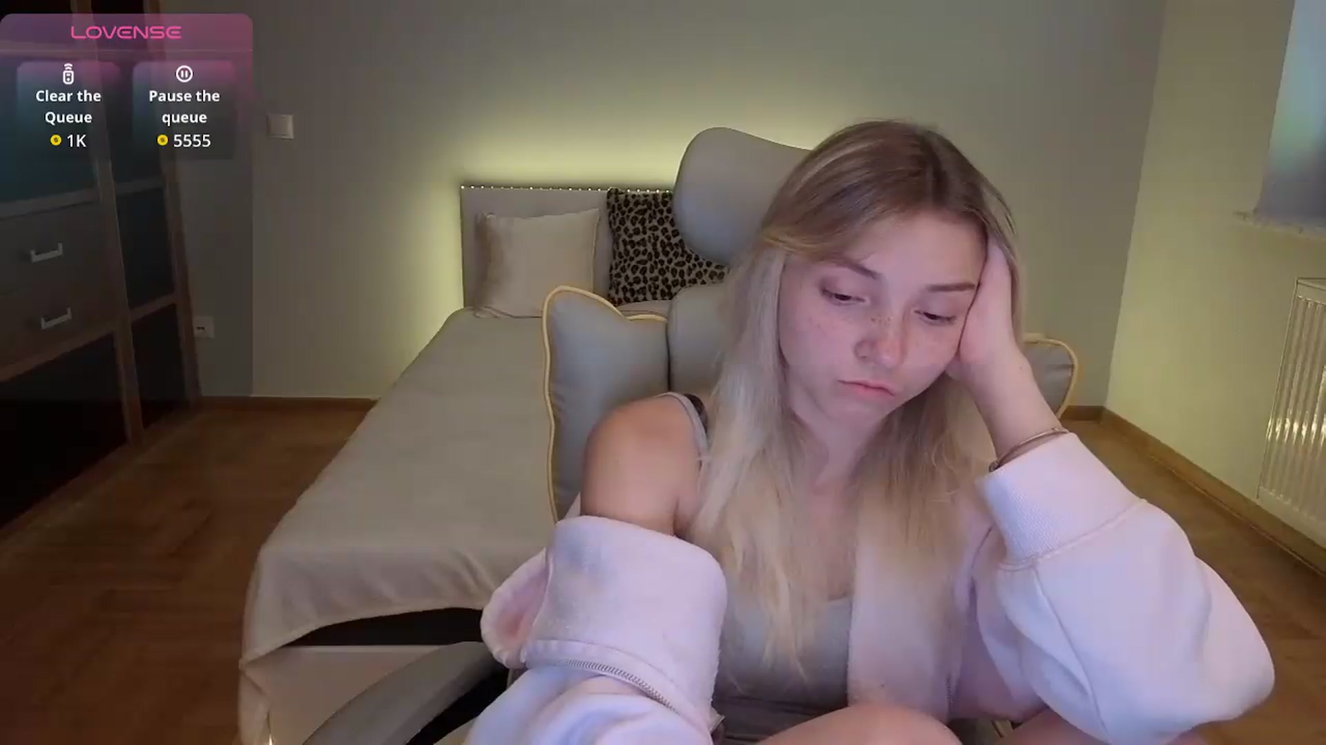 Gallery image thumbnail from Daisyy's myfreecams stream on, 07/19/2026, 14:55 image 12 of 20