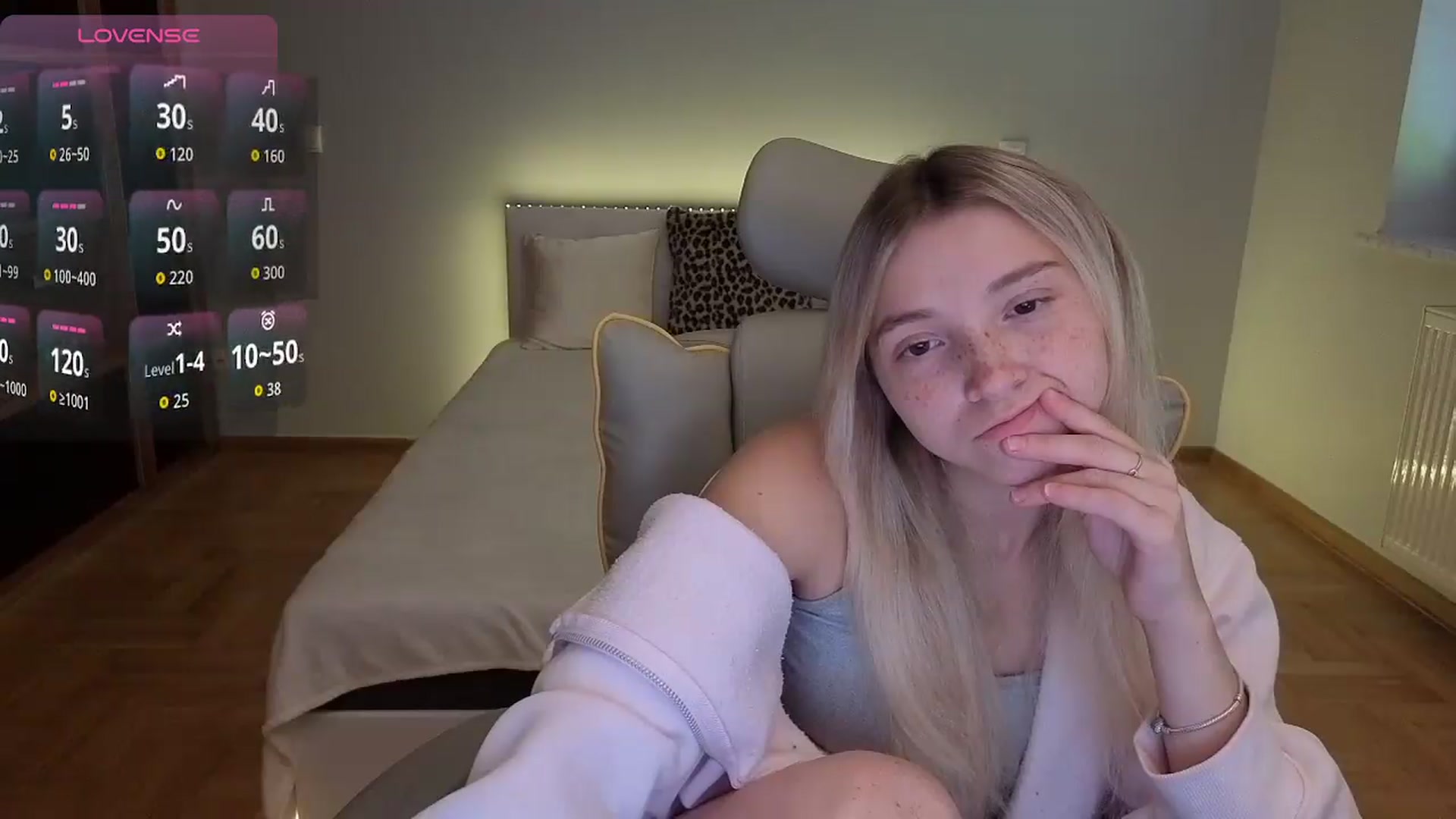 Gallery image thumbnail from Daisyy's myfreecams stream on, 07/19/2026, 14:55 image 2 of 20