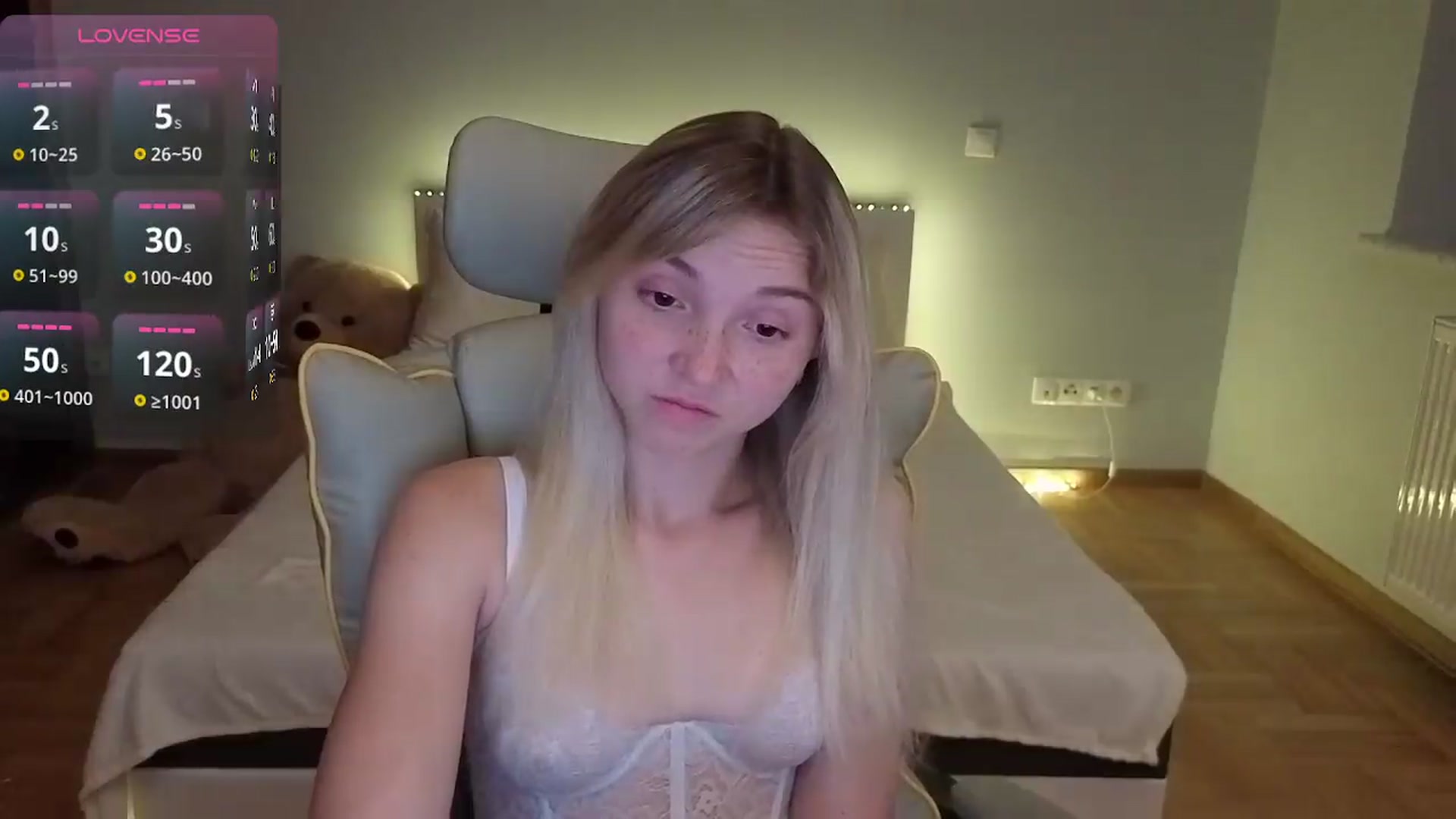 Gallery image thumbnail from Daisyy's myfreecams stream on, 07/20/2026, 20:53 image 8 of 20