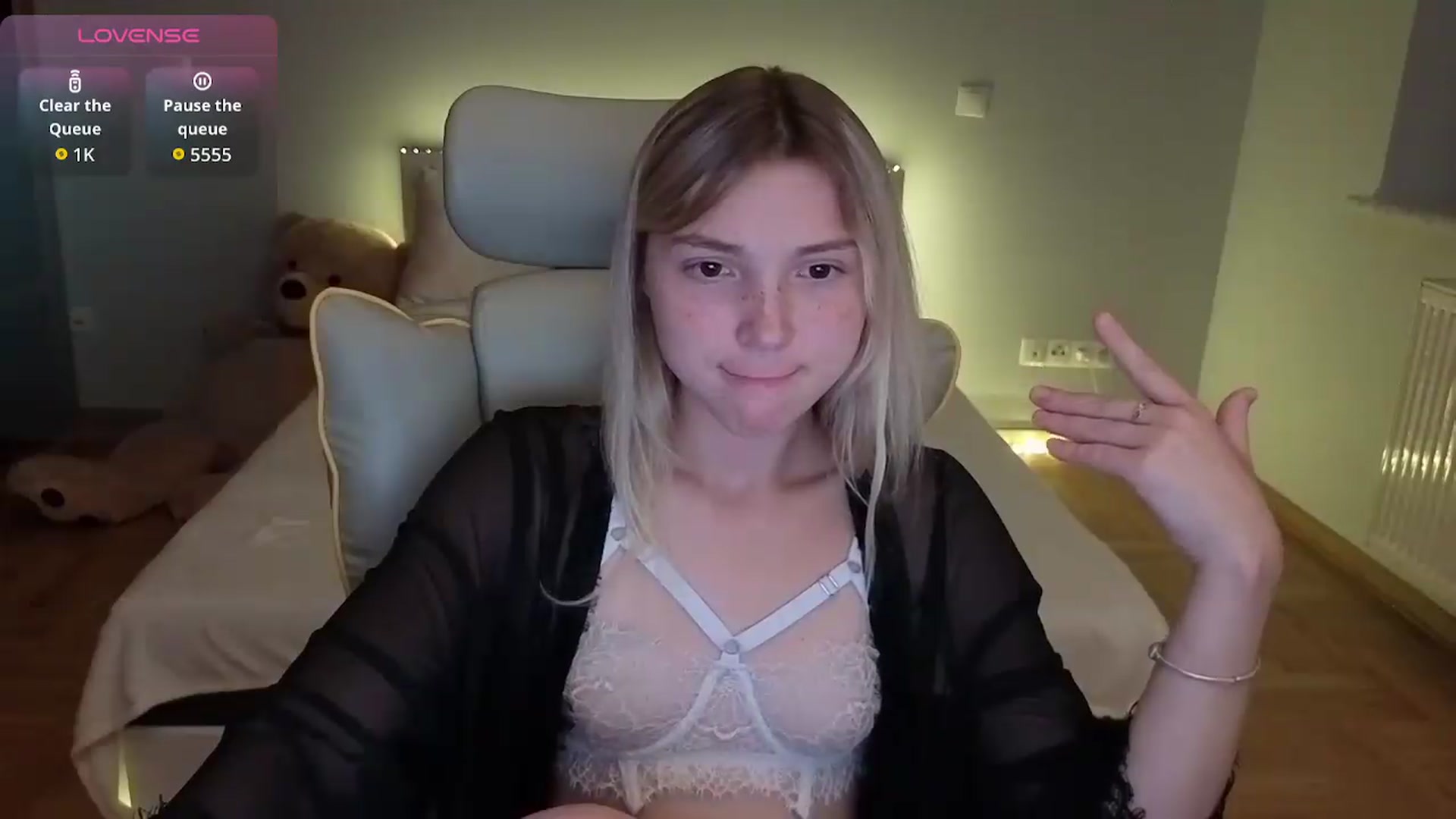 Gallery image thumbnail from Daisyy's myfreecams stream on, 07/20/2026, 22:35 image 8 of 20