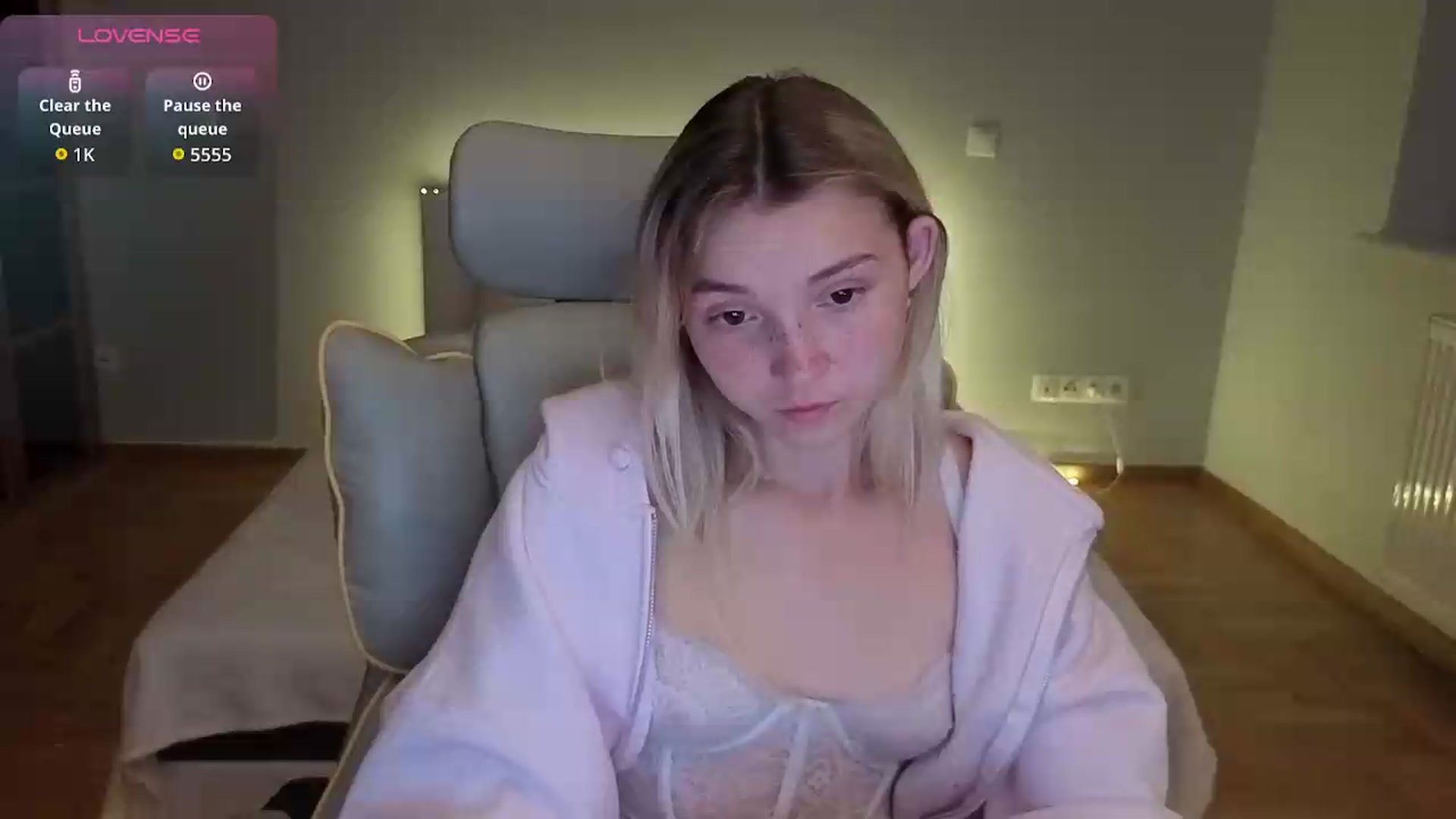 Gallery image thumbnail from Daisyy's myfreecams stream on, 07/21/2026, 13:47 image 12 of 20