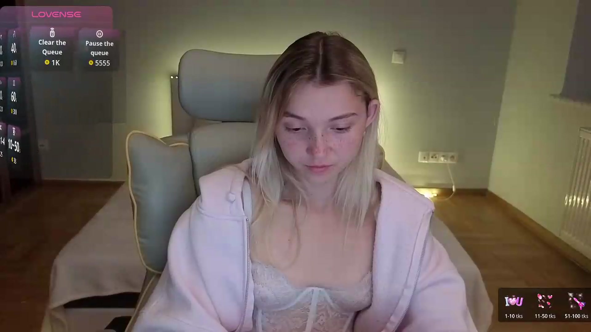 Gallery image thumbnail from Daisyy's myfreecams stream on, 07/21/2026, 13:47 image 19 of 20