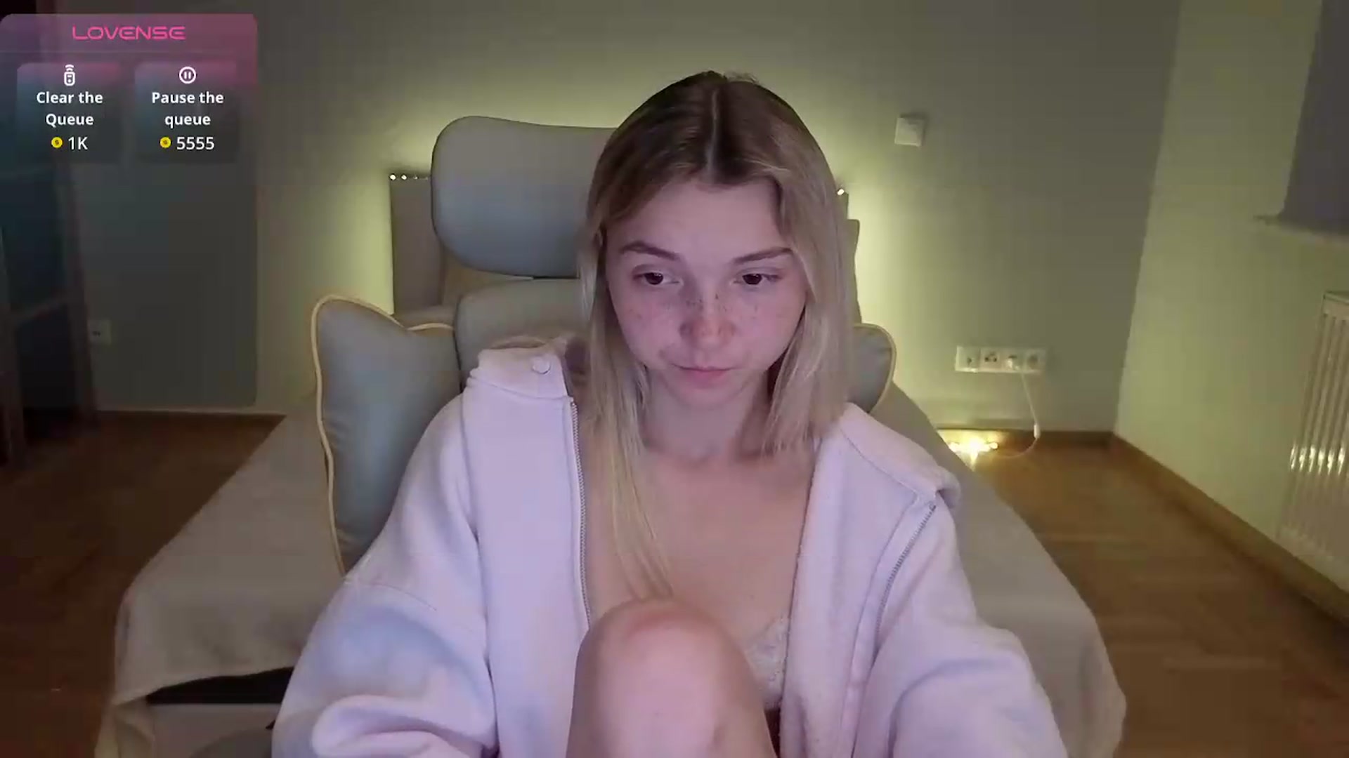 Gallery image thumbnail from Daisyy's myfreecams stream on, 07/21/2026, 13:47 image 6 of 20
