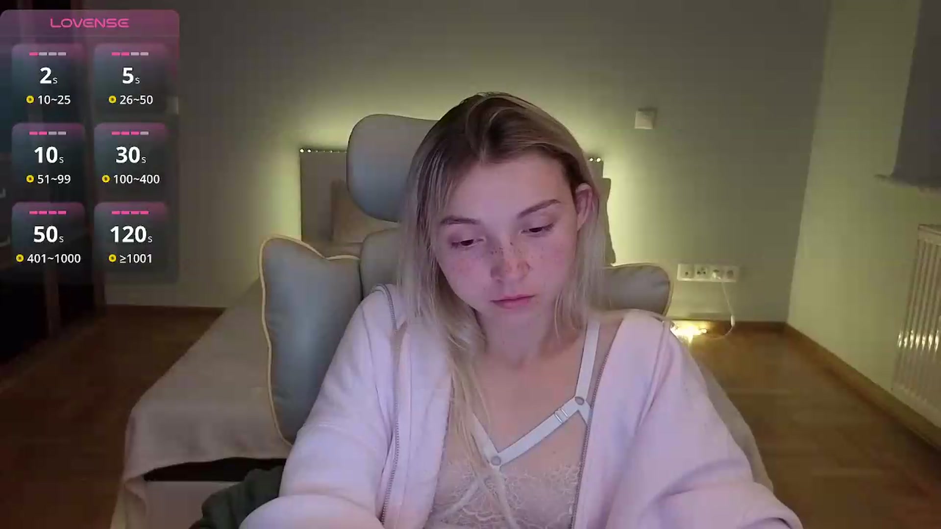 Gallery image thumbnail from Daisyy's myfreecams stream on, 07/21/2026, 15:57 image 4 of 20