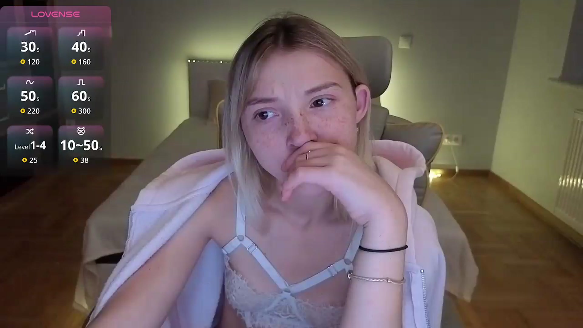 Gallery image thumbnail from Daisyy's myfreecams stream on, 07/21/2026, 17:29 image 15 of 20