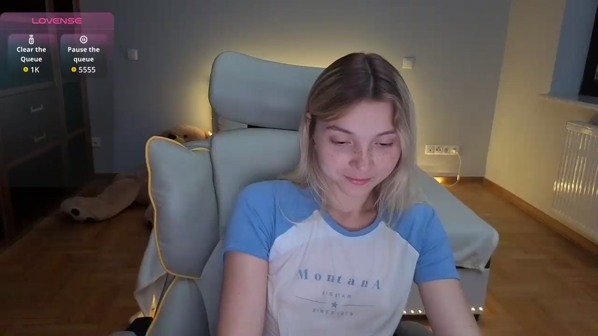 Gallery image thumbnail from Daisyy's myfreecams stream on, 07/27/2026, 24:01 image 14 of 20