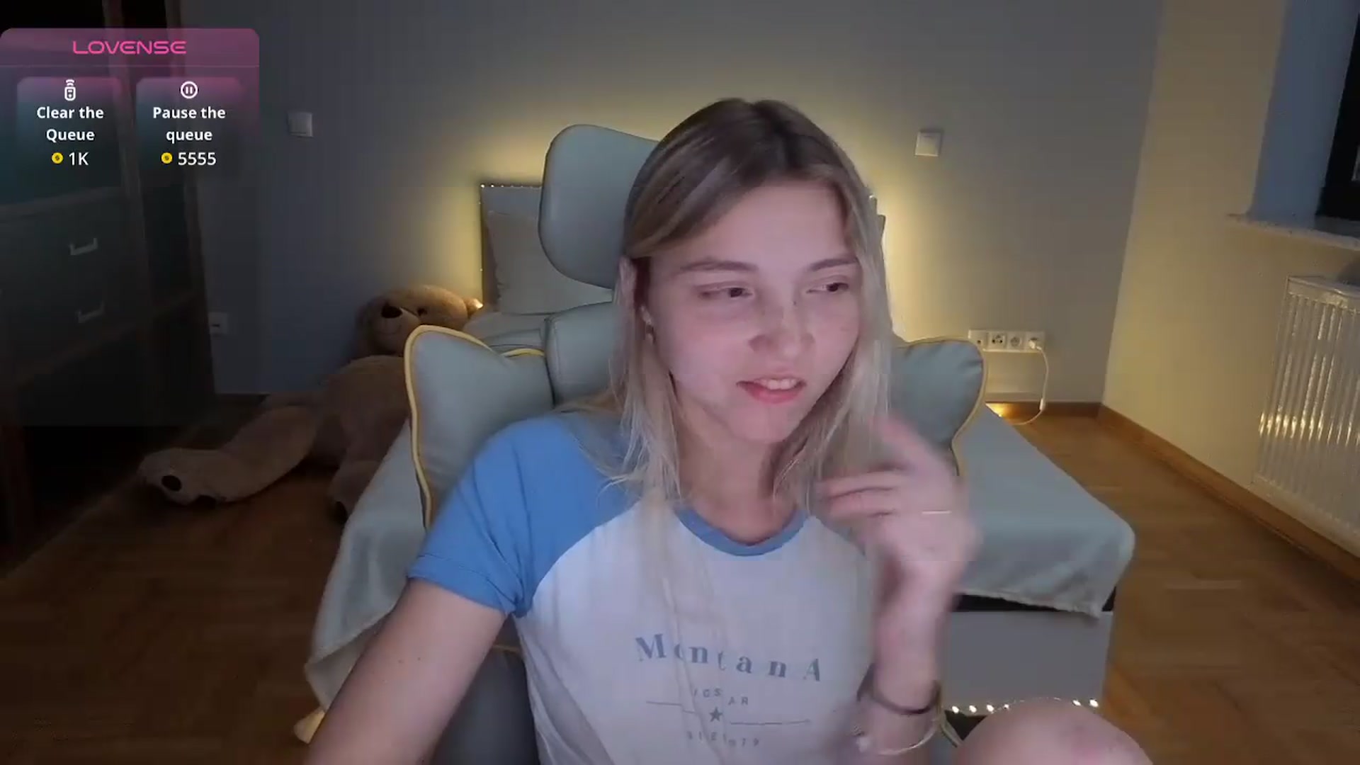 Gallery image thumbnail from Daisyy's myfreecams stream on, 07/27/2026, 24:49 image 14 of 20