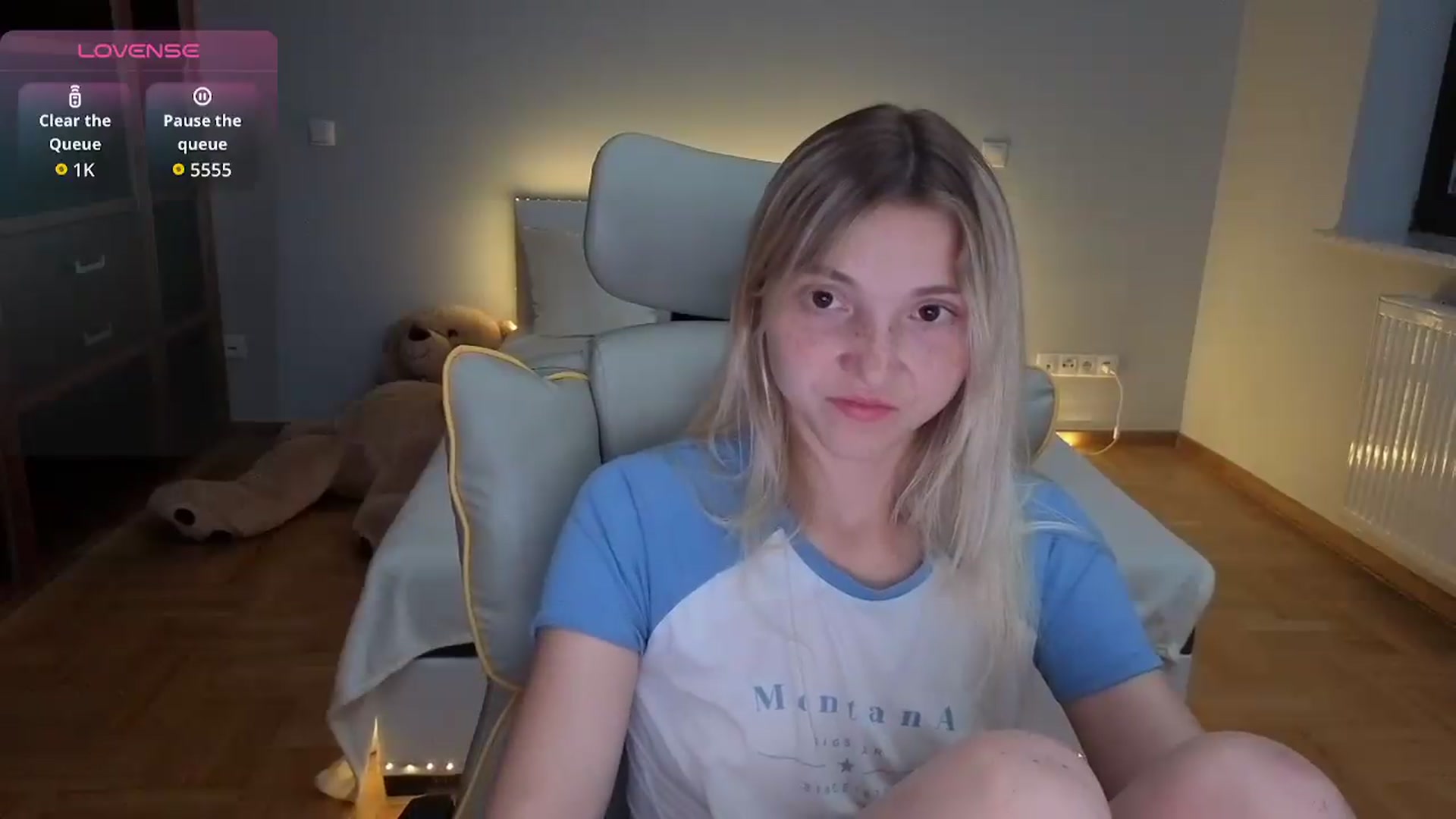Gallery image thumbnail from Daisyy's myfreecams stream on, 07/27/2026, 24:49 image 16 of 20