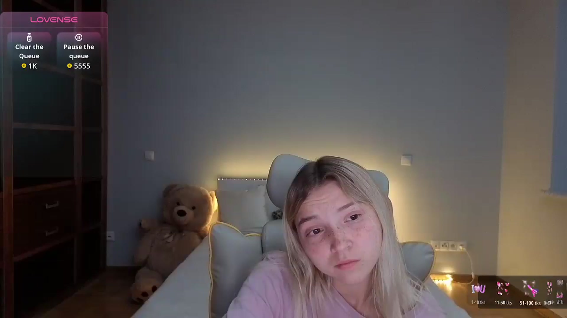 Gallery image thumbnail from Daisyy's myfreecams stream on, 07/28/2026, 24:18 image 8 of 20