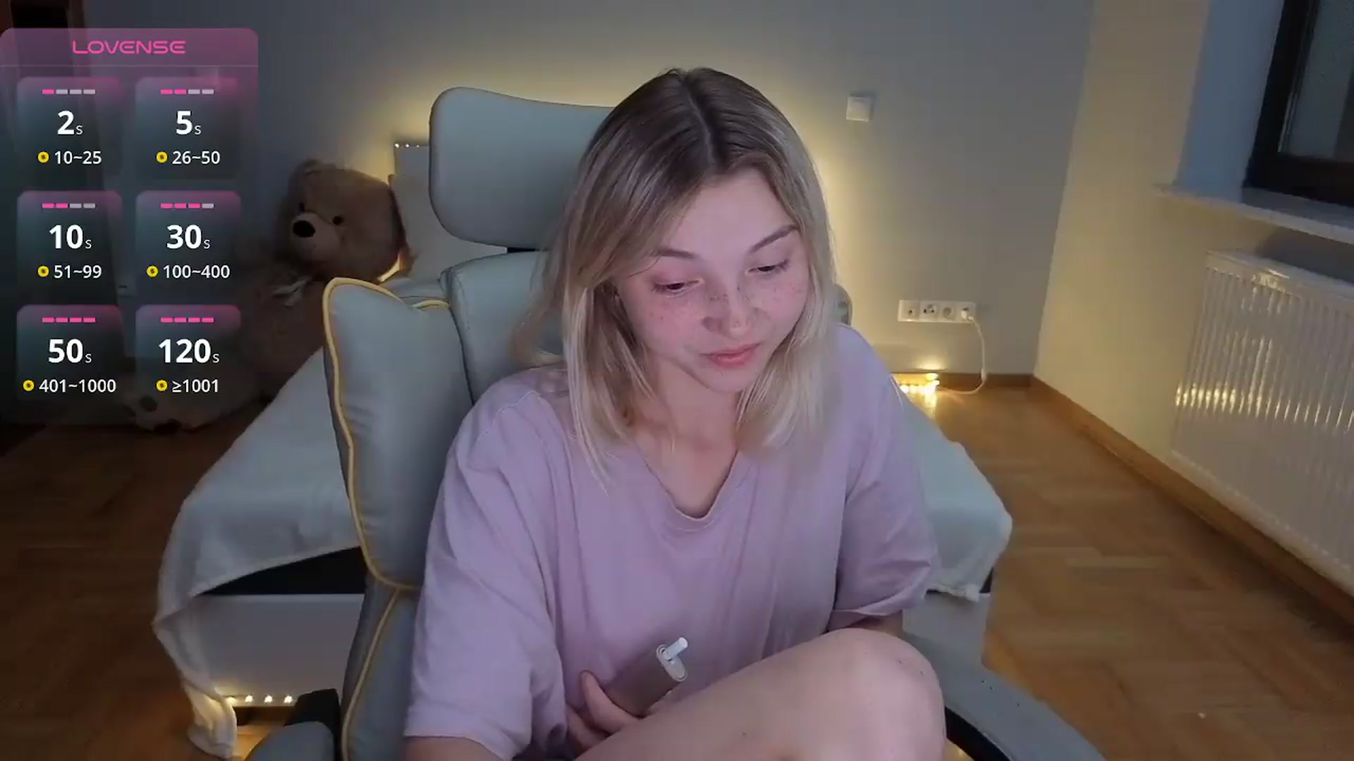 Gallery image thumbnail from Daisyy's myfreecams stream on, 07/28/2026, 03:09 image 11 of 20