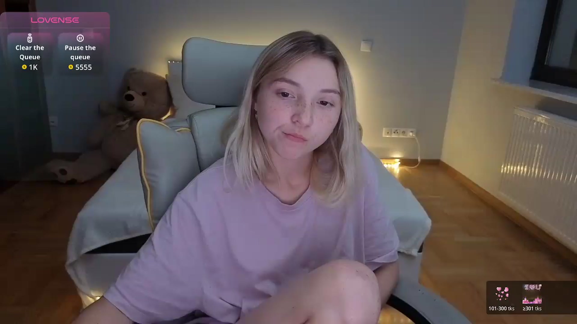 Gallery image thumbnail from Daisyy's myfreecams stream on, 07/28/2026, 03:09 image 15 of 20