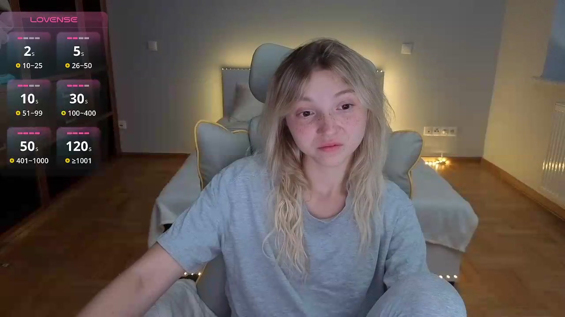 Gallery image thumbnail from Daisyy's myfreecams stream on, 07/31/2026, 10:49 image 16 of 20