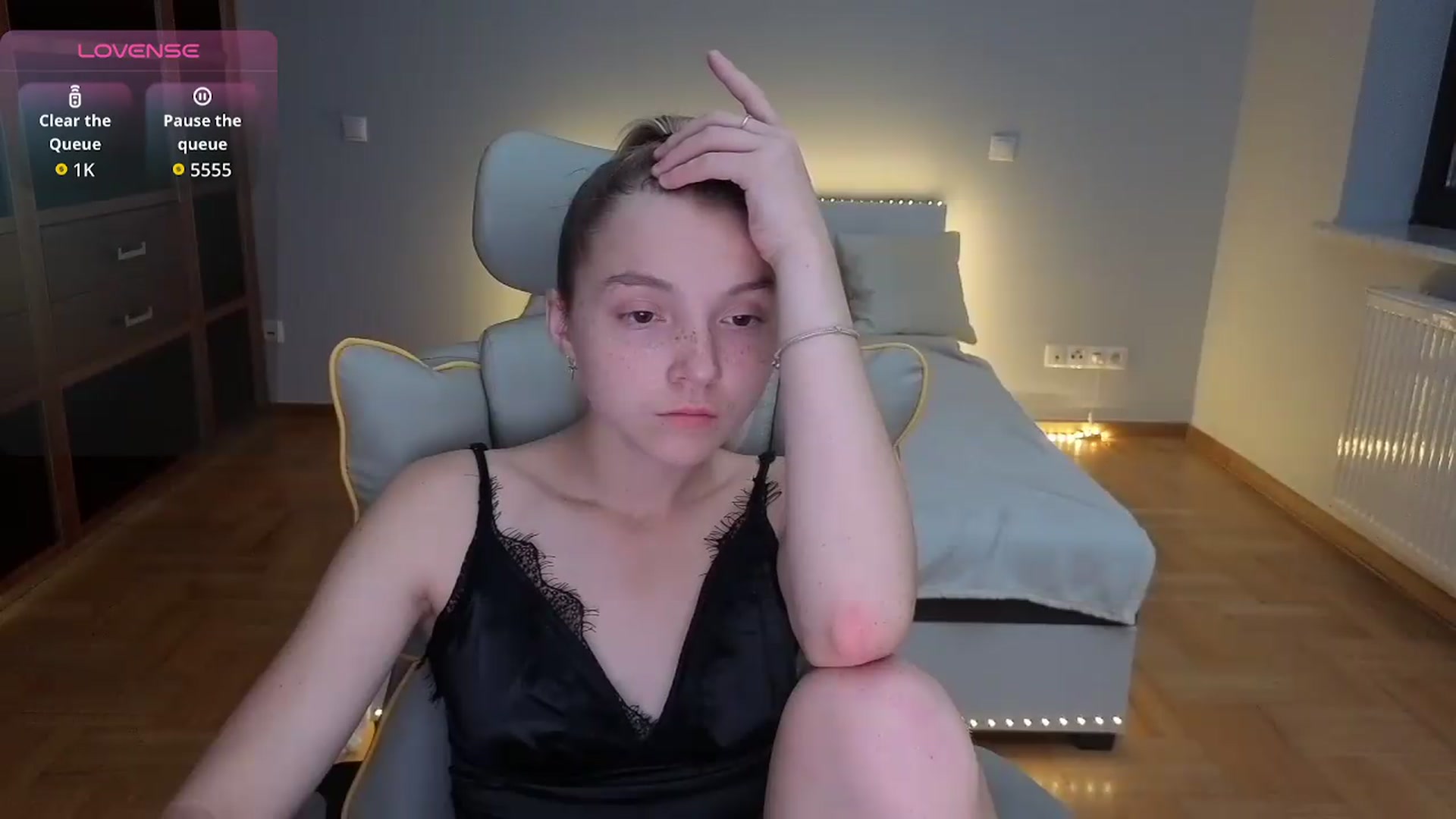 Gallery image thumbnail from Daisyy's myfreecams stream on, 08/01/2026, 24:29 image 2 of 20
