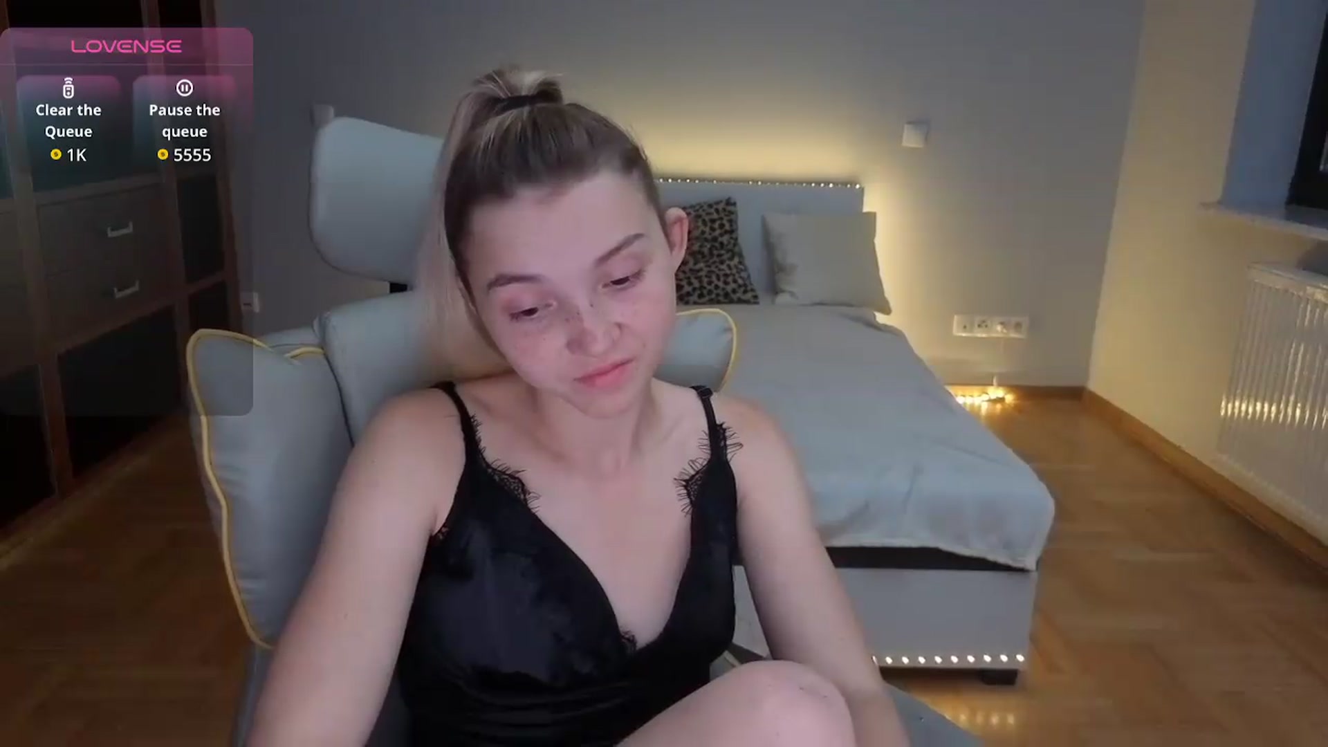 Gallery image thumbnail from Daisyy's myfreecams stream on, 08/01/2026, 24:29 image 4 of 20