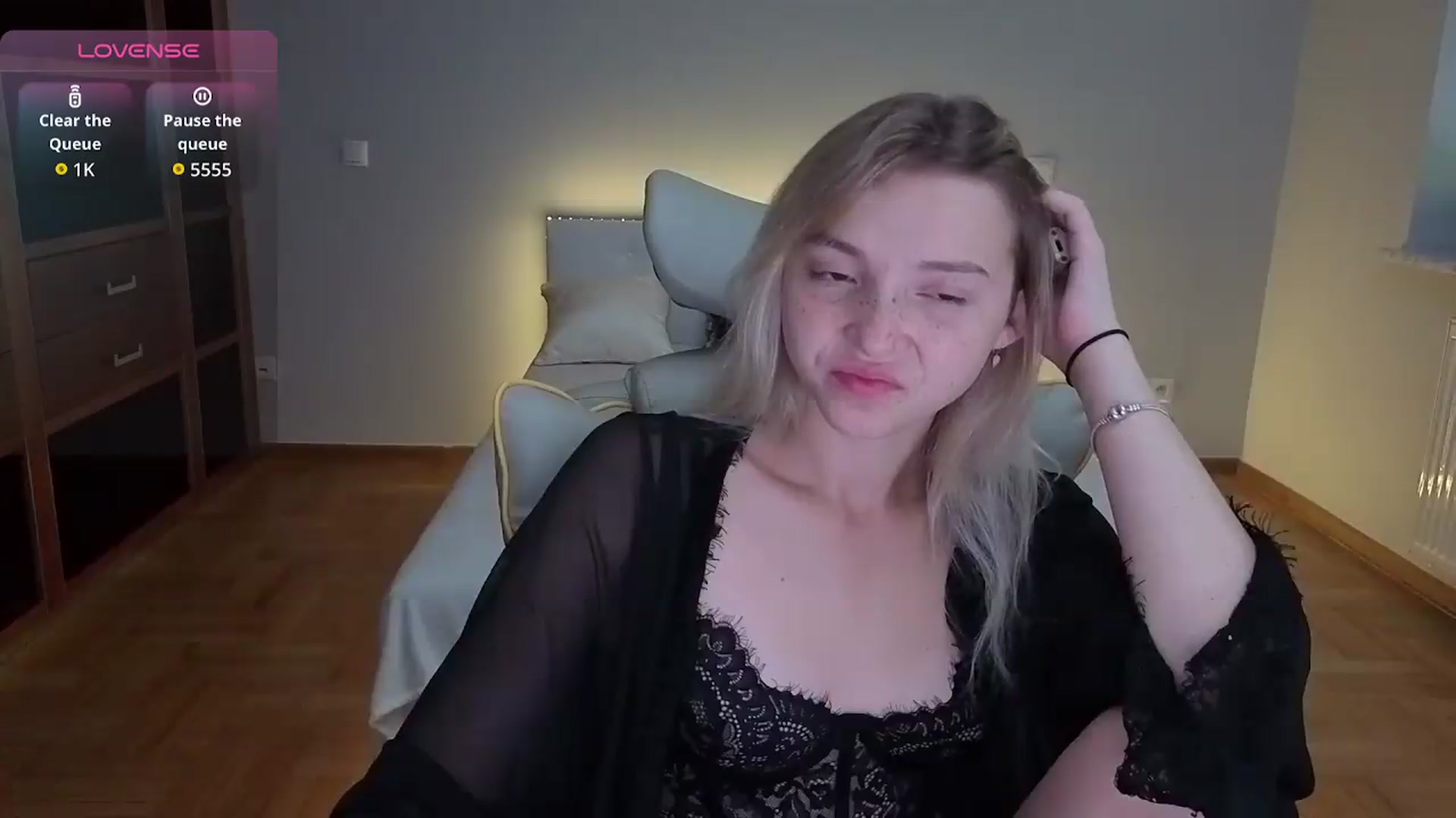 Gallery image thumbnail from Daisyy's myfreecams stream on, 08/01/2026, 17:30 image 2 of 20